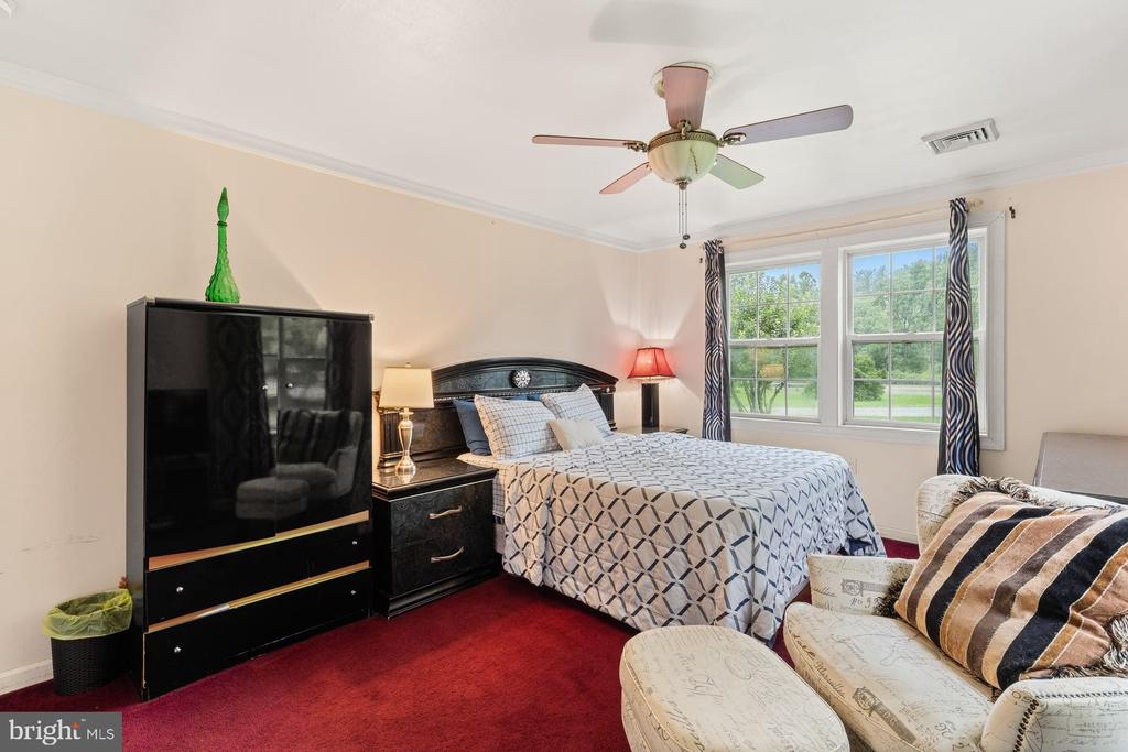 1601 COLONIAL ROAD