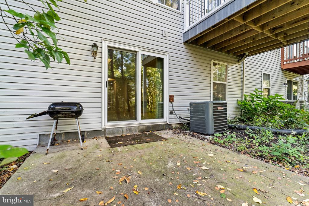 5796 HIDDEN LAKE DRIVE