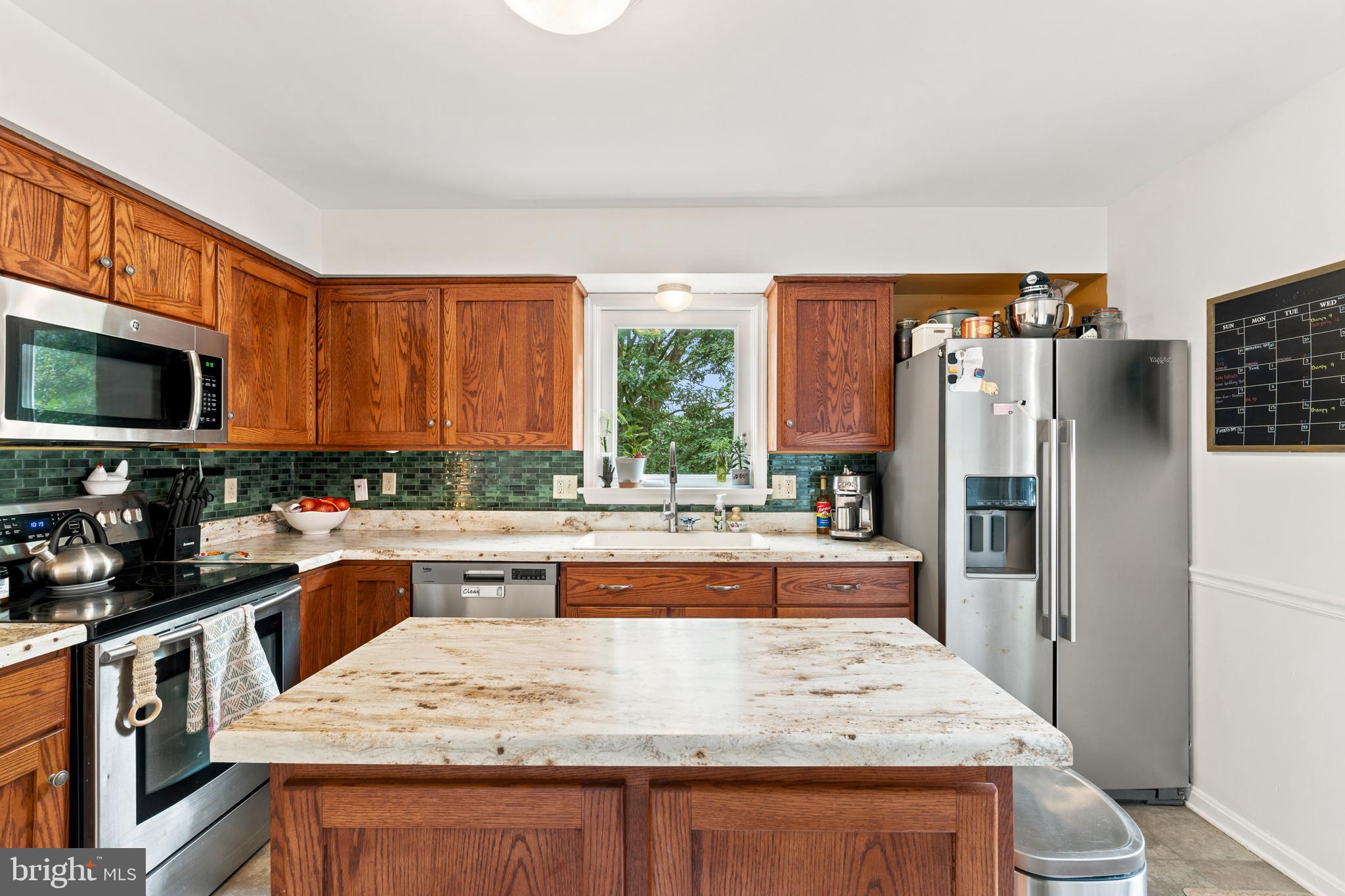 2314 LAWNWOOD COURT