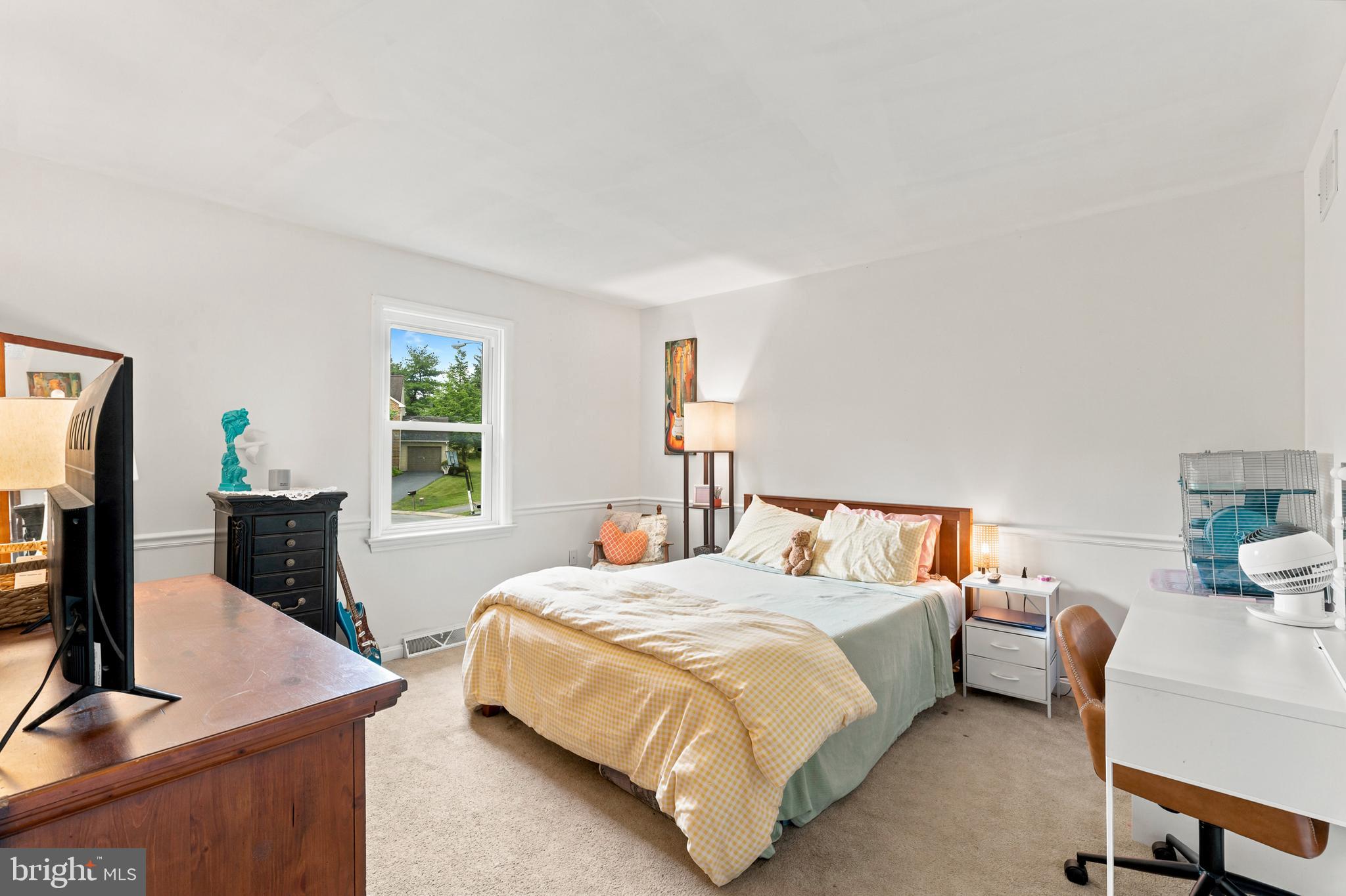 2314 LAWNWOOD COURT