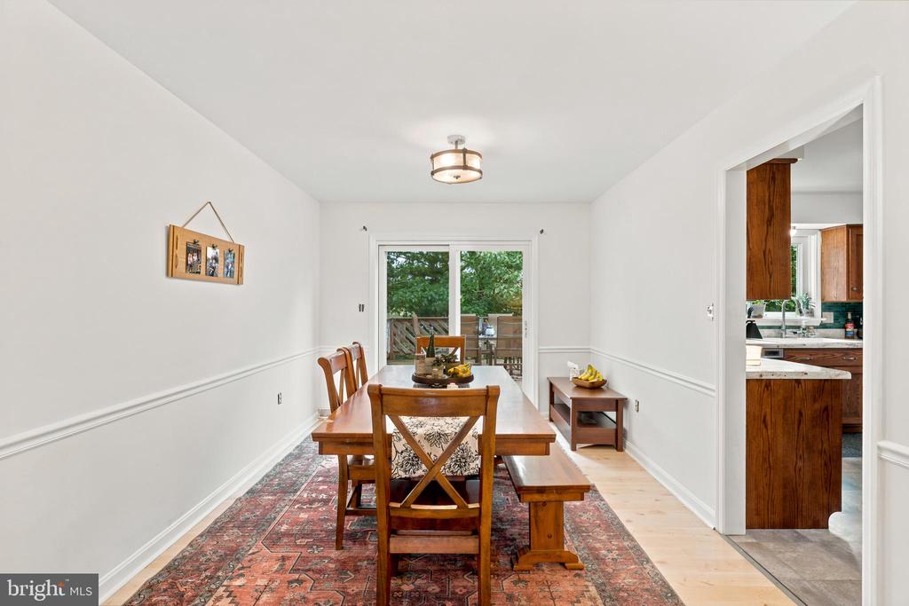 2314 LAWNWOOD COURT