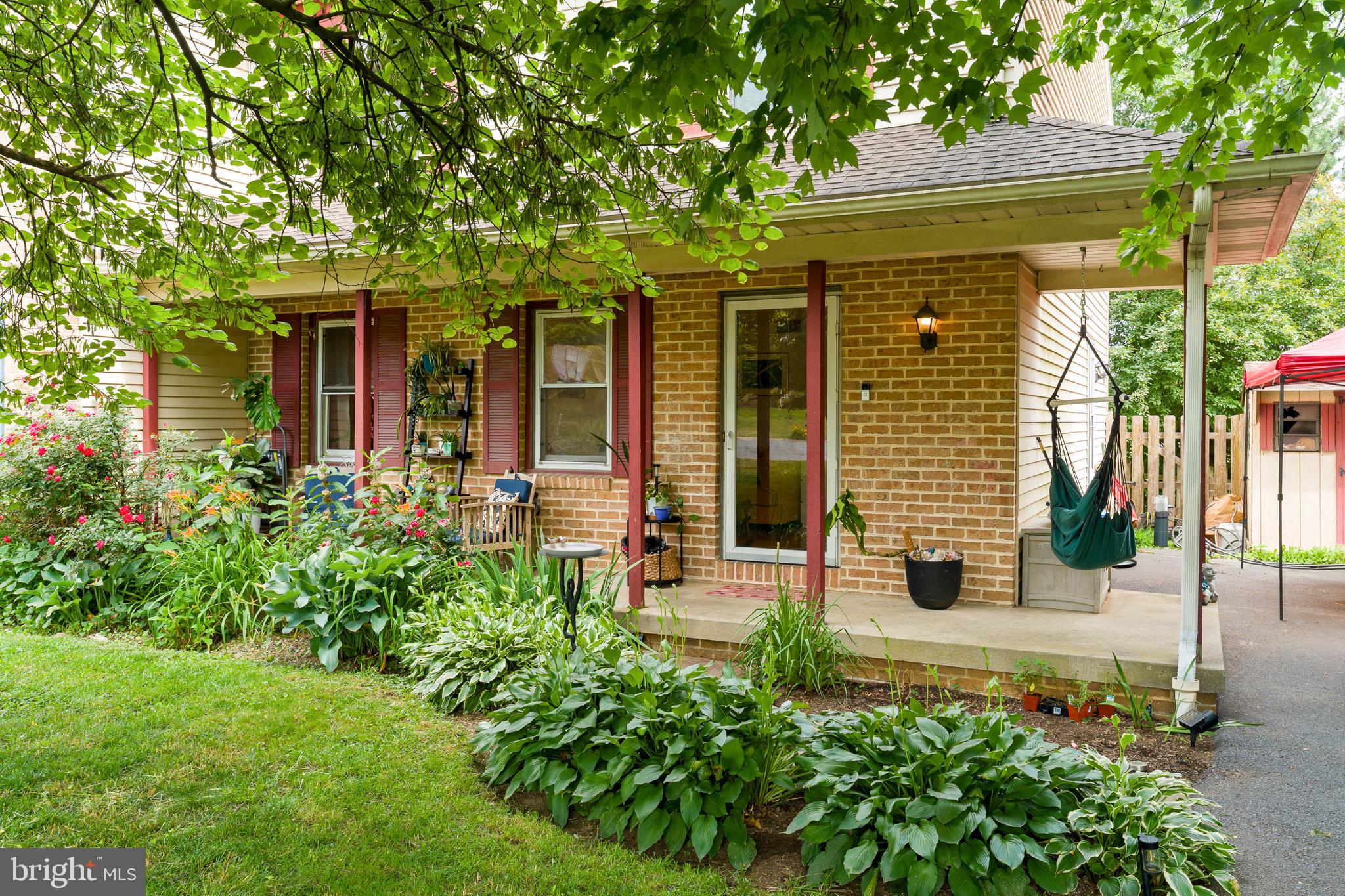 2314 LAWNWOOD COURT