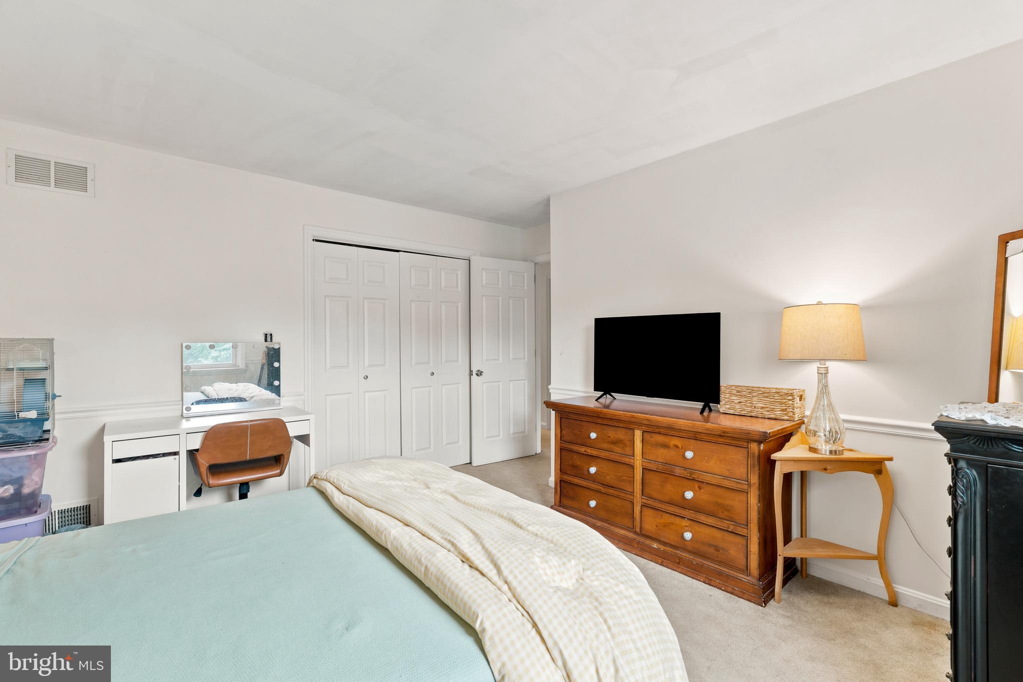 2314 LAWNWOOD COURT