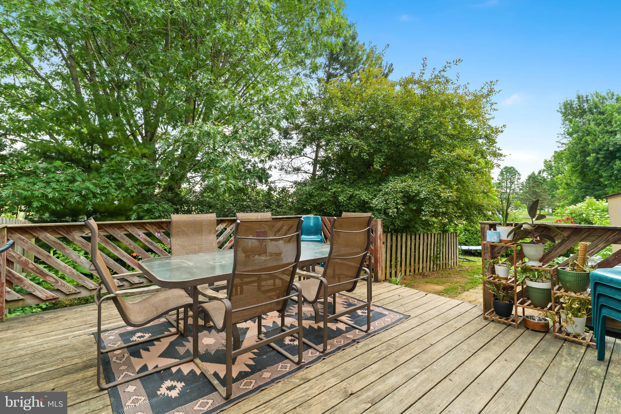 2314 LAWNWOOD COURT