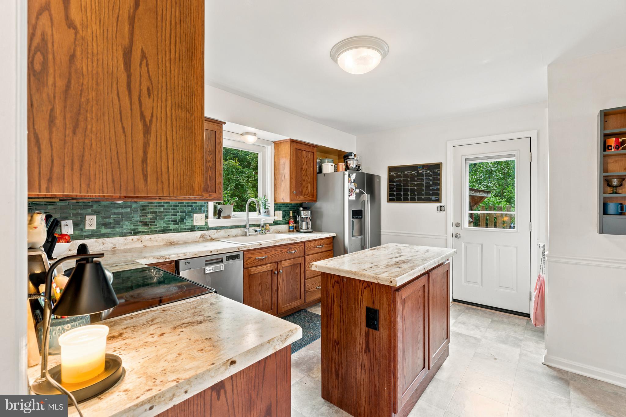 2314 LAWNWOOD COURT