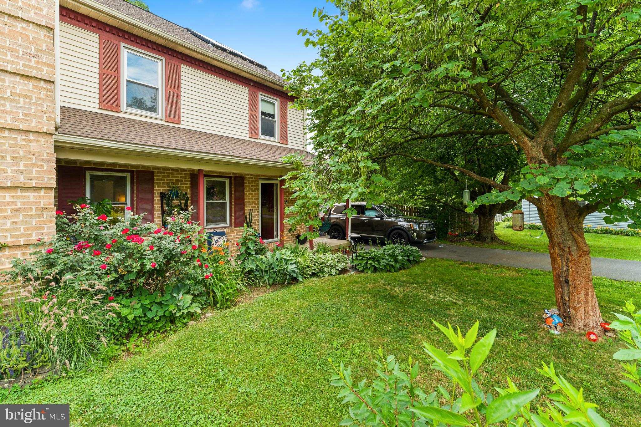 2314 LAWNWOOD COURT