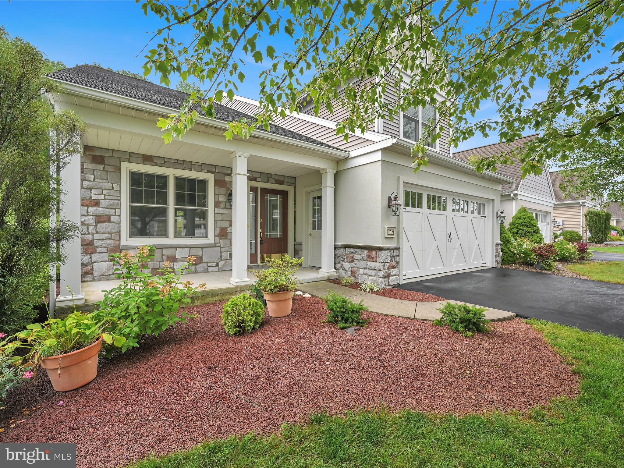 1037 English Dr
