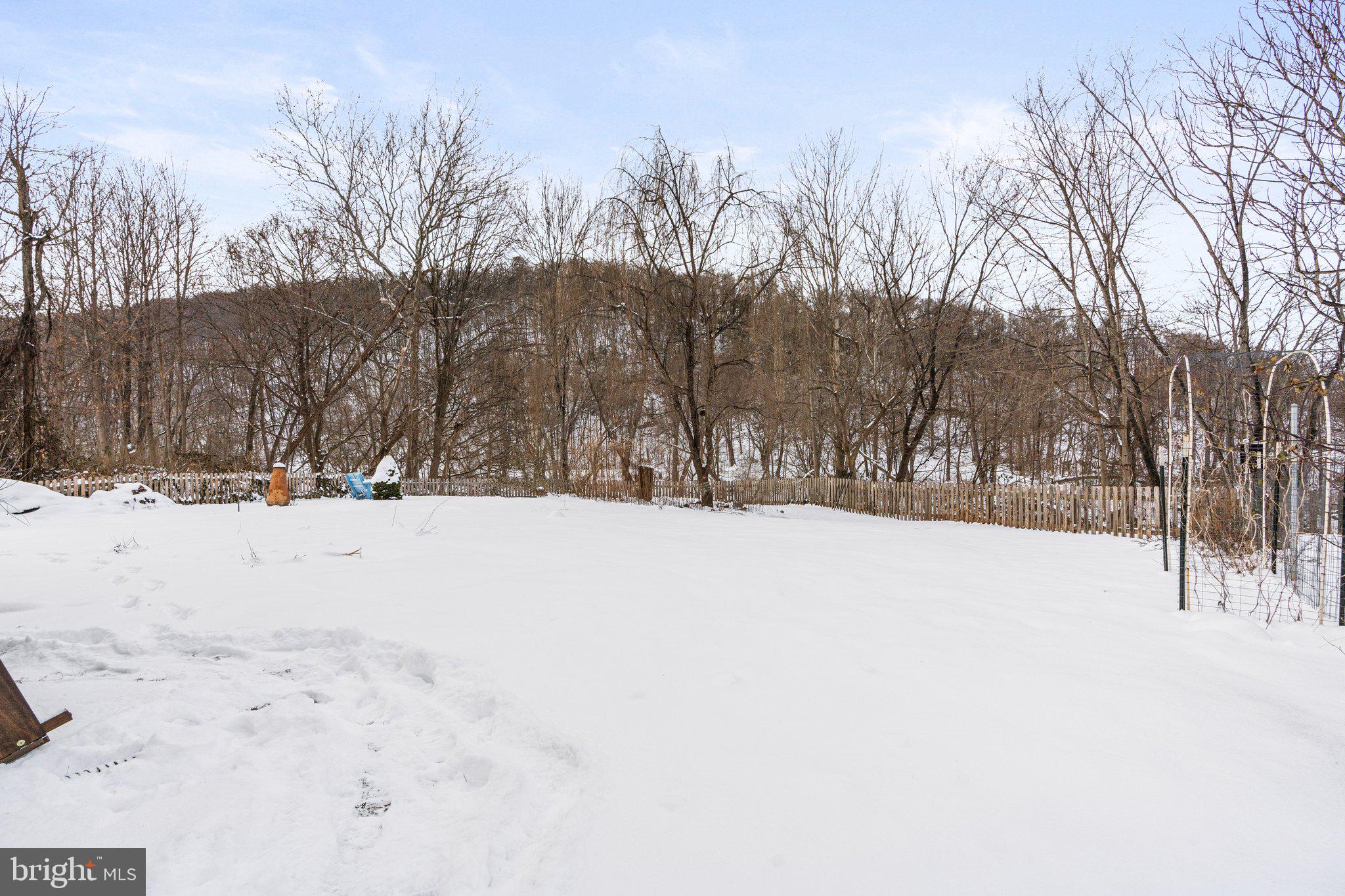 24 Watershed Dr