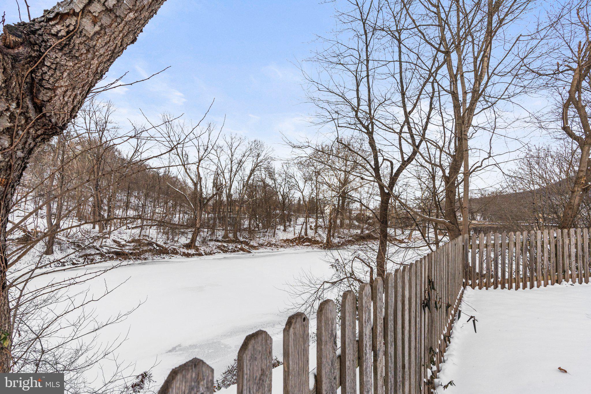 24 Watershed Dr