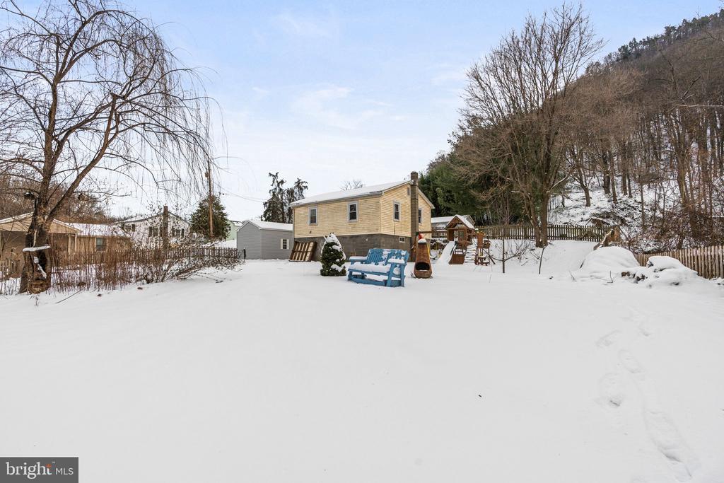 24 Watershed Dr