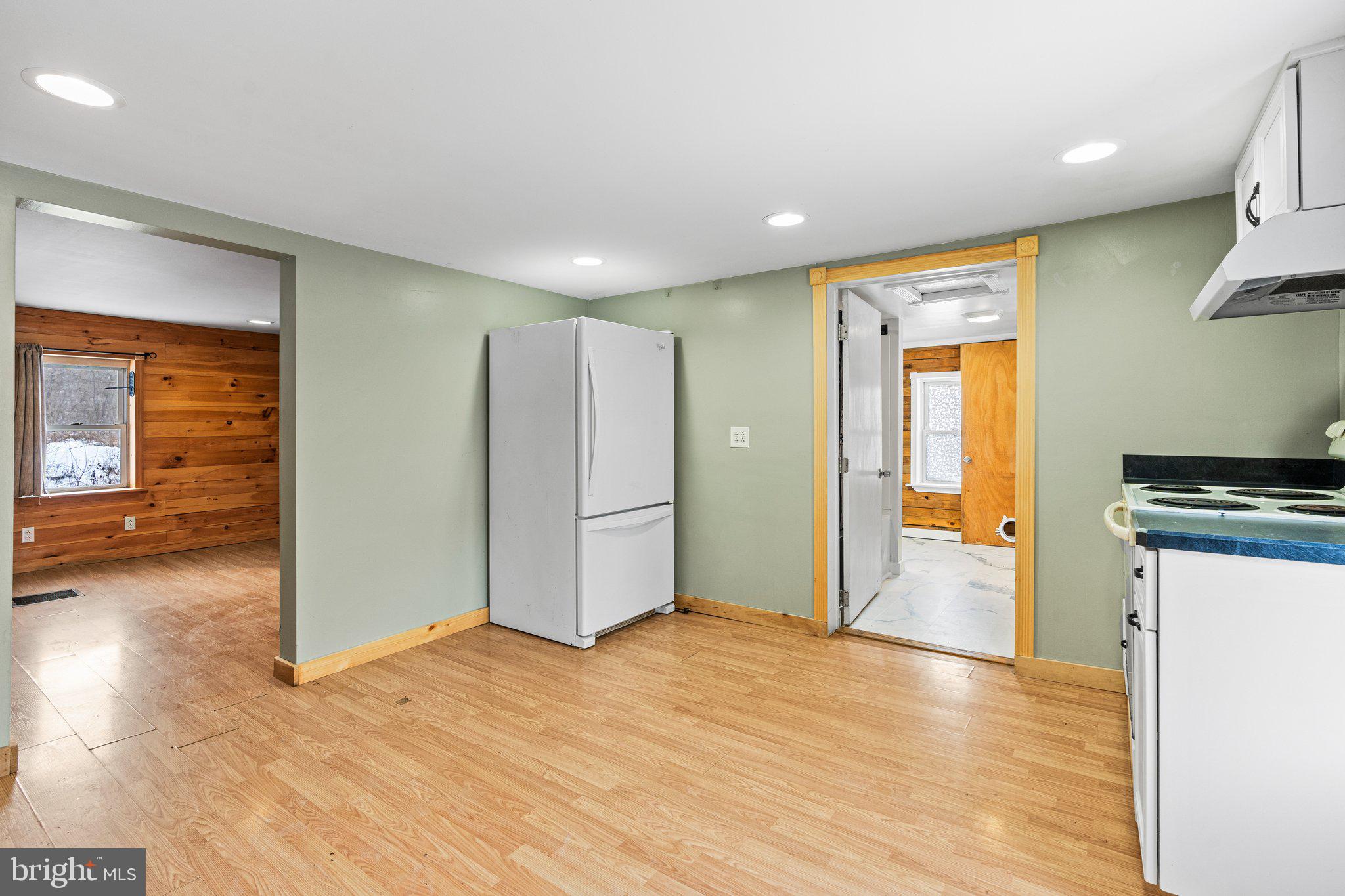 24 Watershed Dr