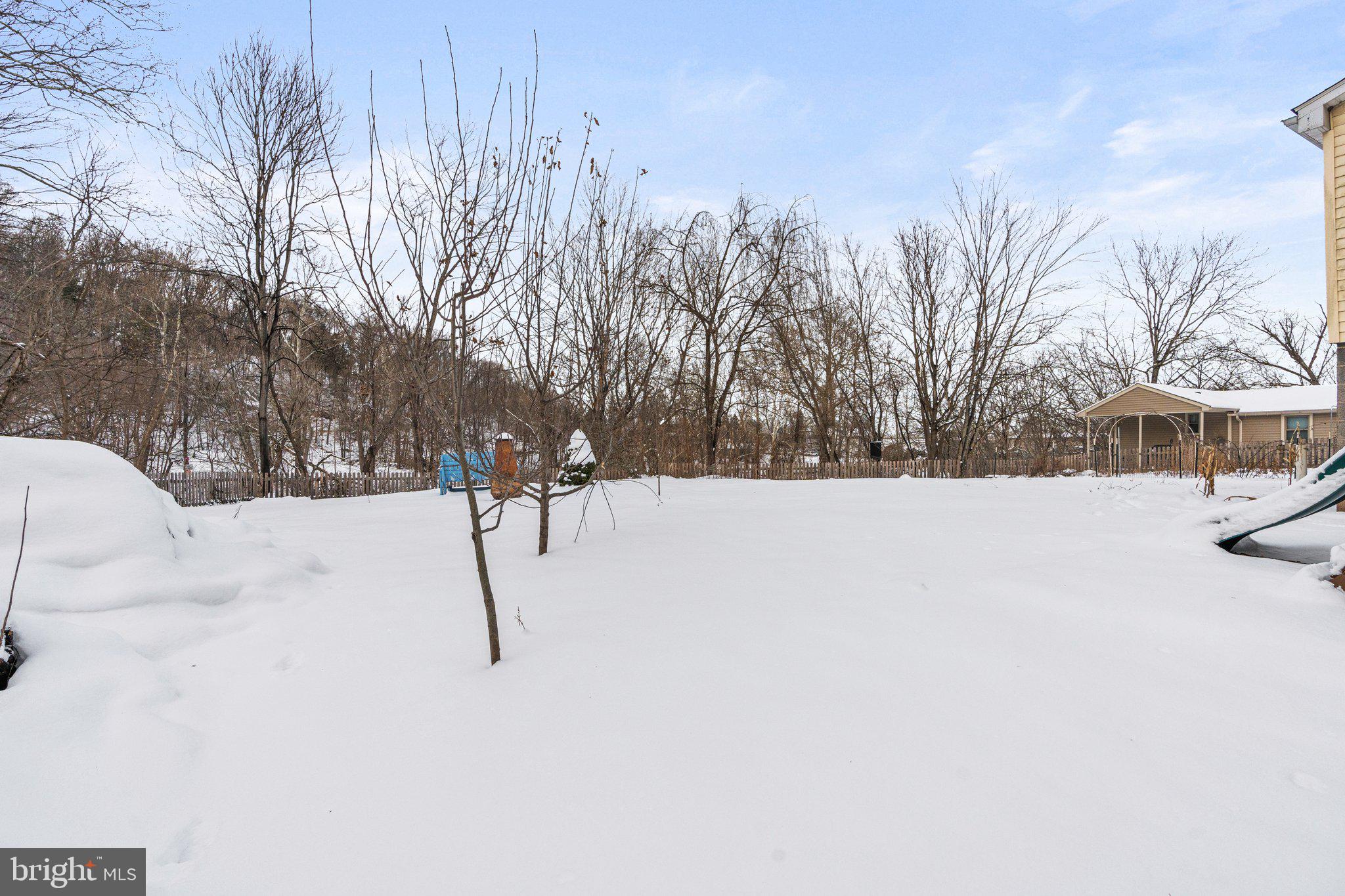 24 Watershed Dr