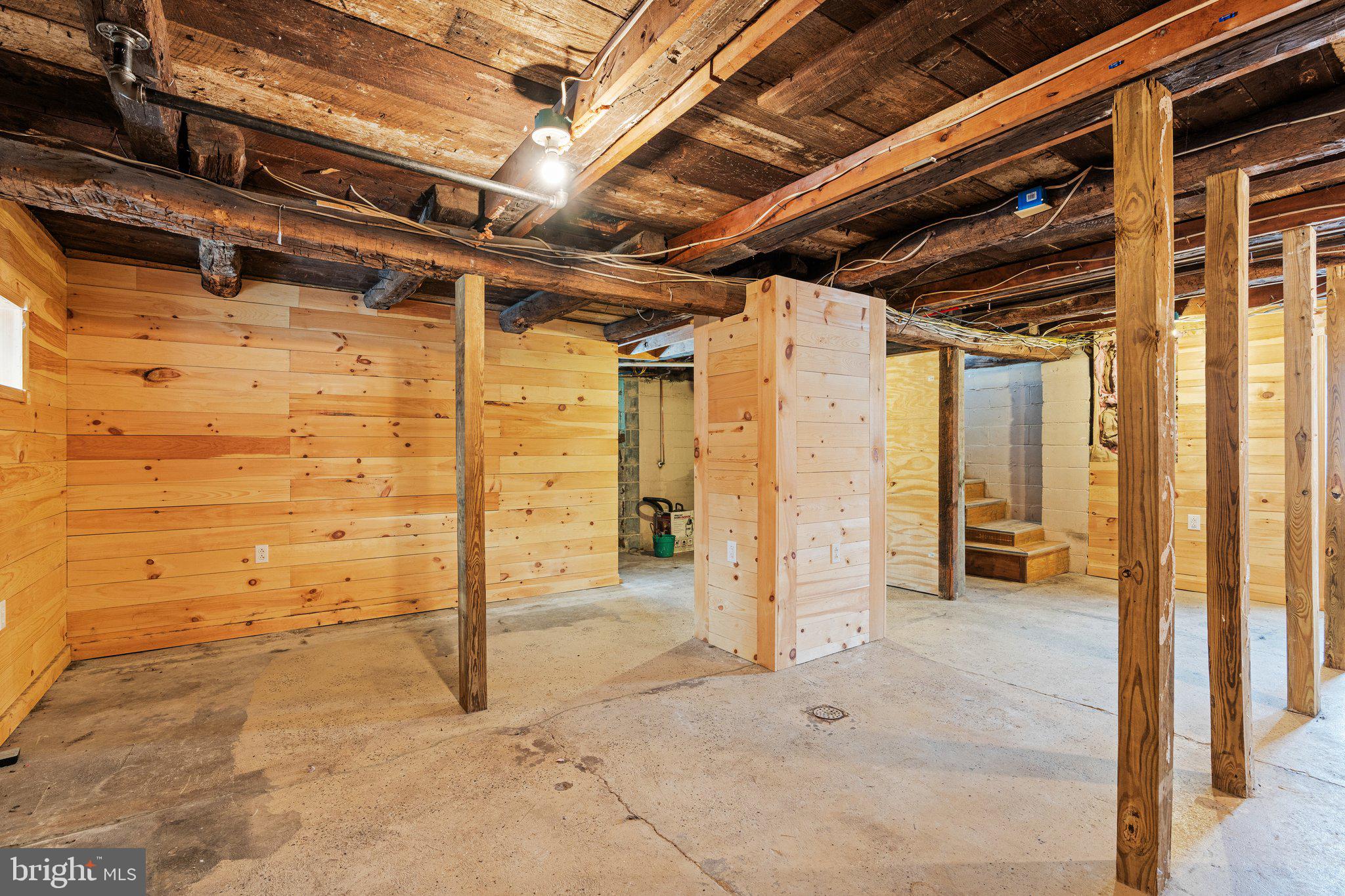 24 Watershed Dr
