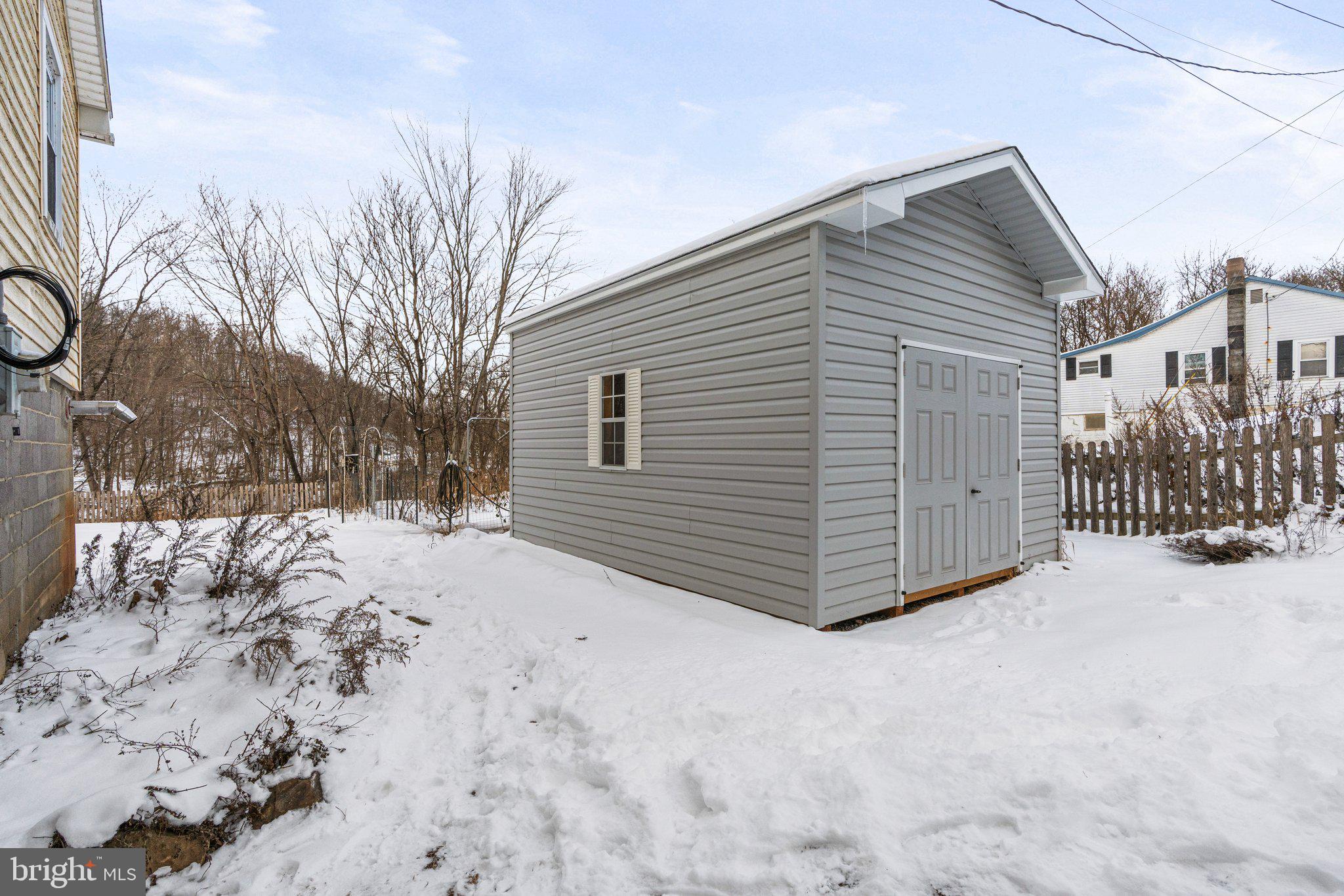 24 Watershed Dr