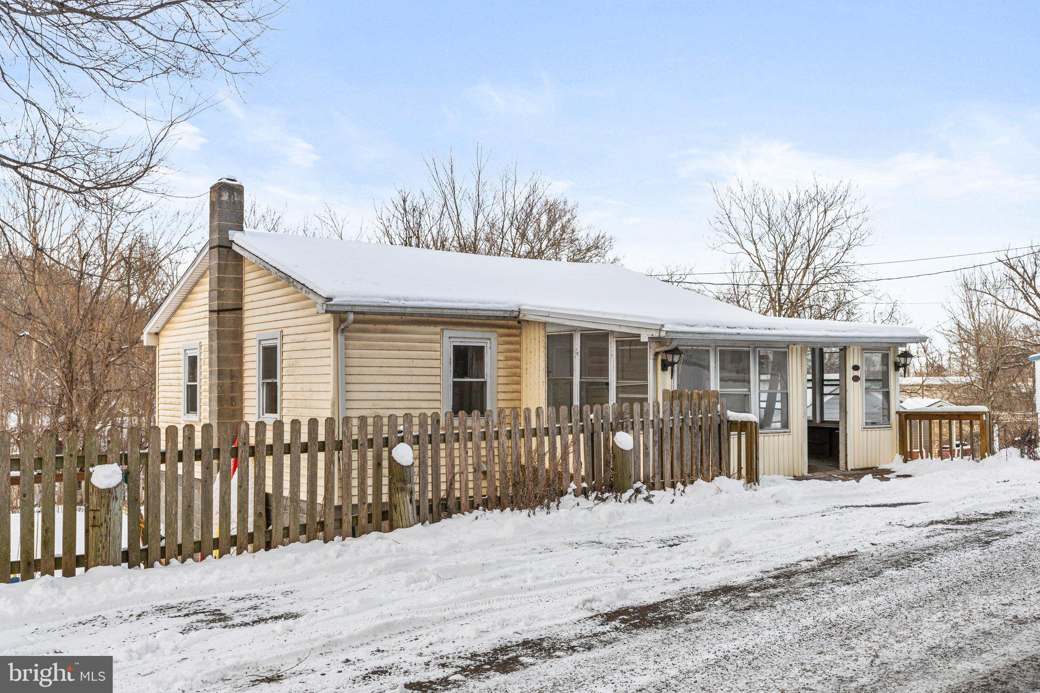 24 Watershed Dr