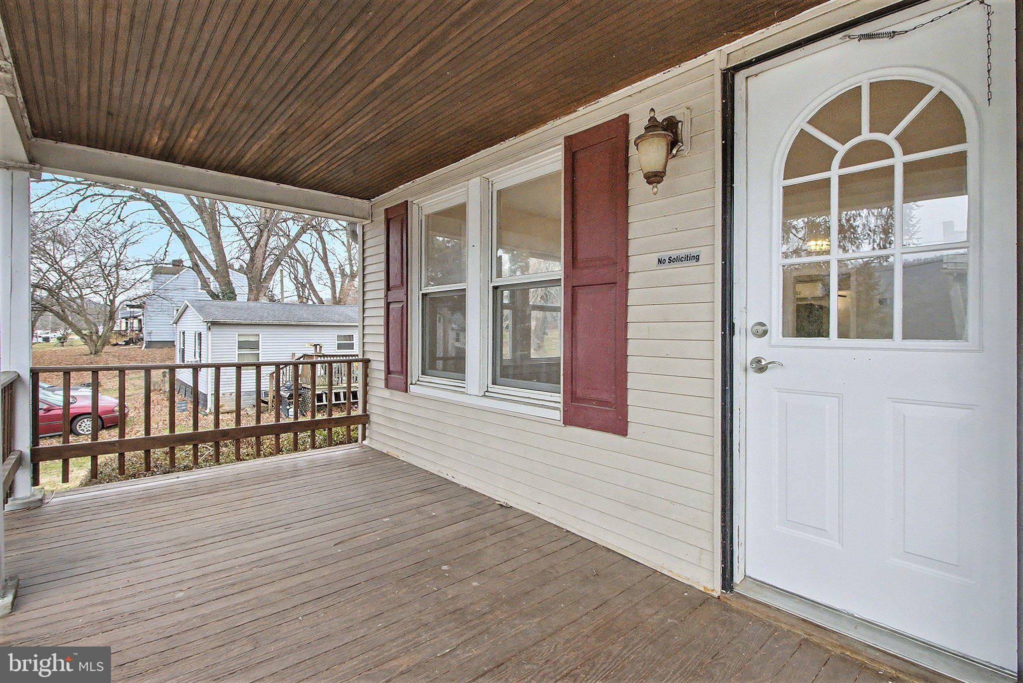 825 N LINCOLN STREET