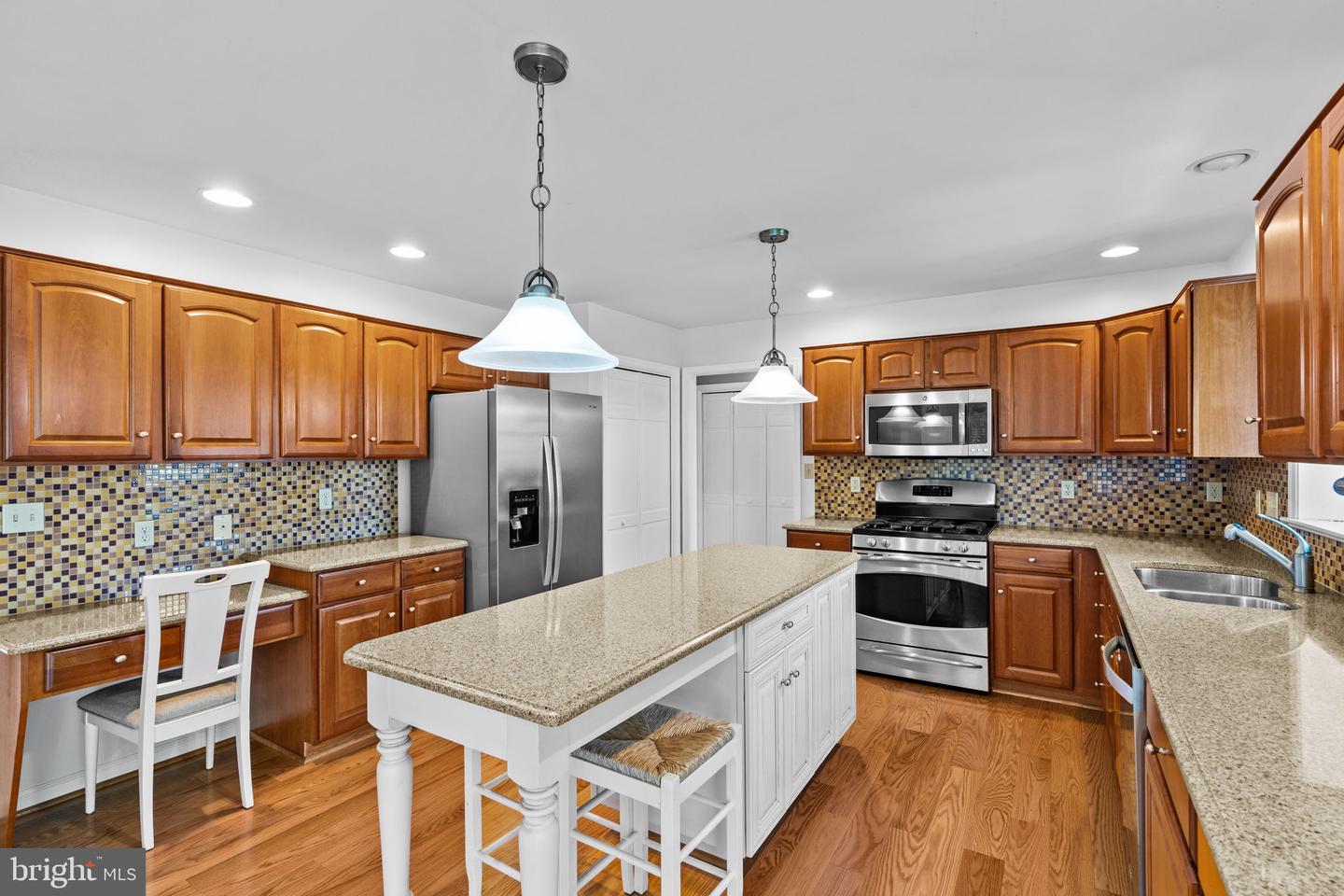 124 Pin Oak Dr