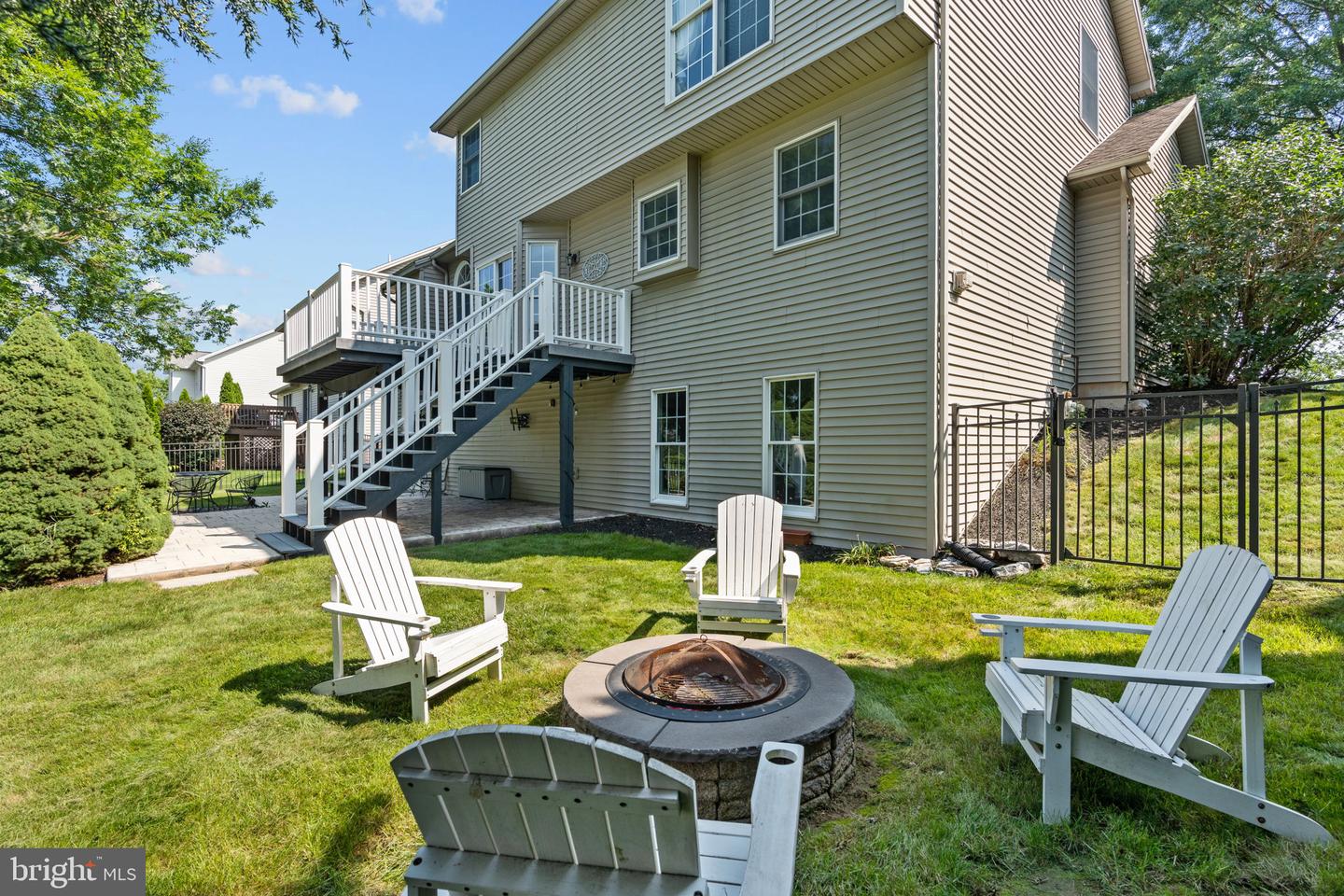124 Pin Oak Dr