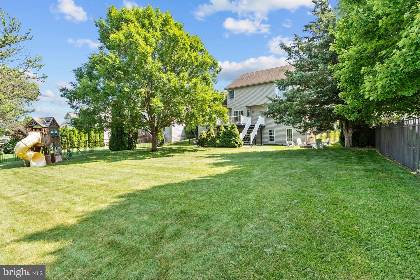 124 Pin Oak Dr