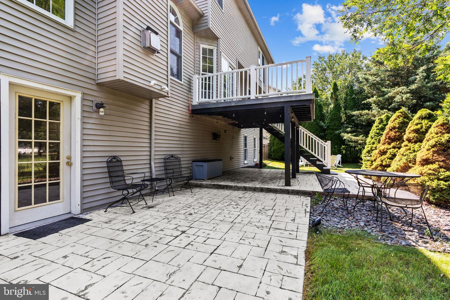 124 Pin Oak Dr