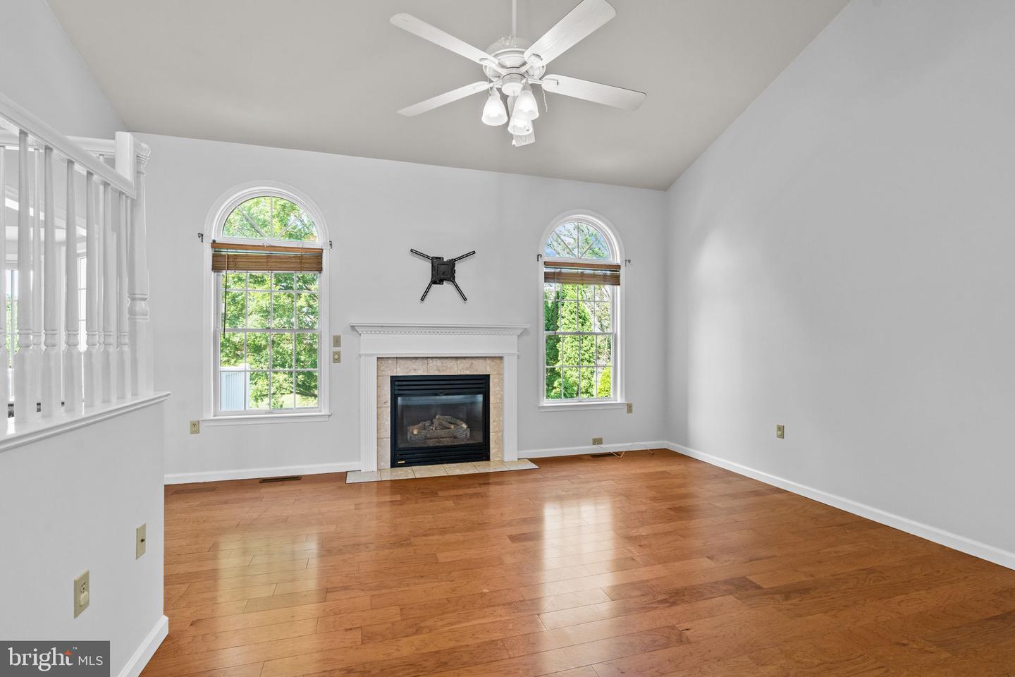 124 Pin Oak Dr