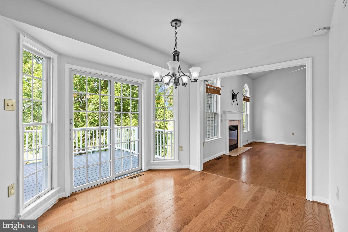 124 Pin Oak Dr