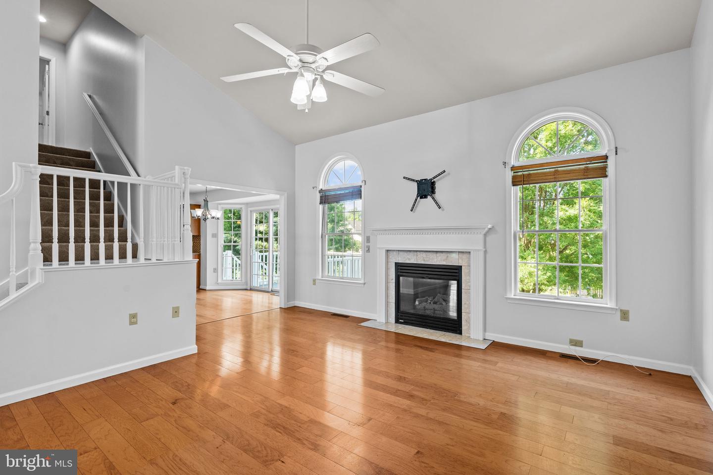 124 Pin Oak Dr