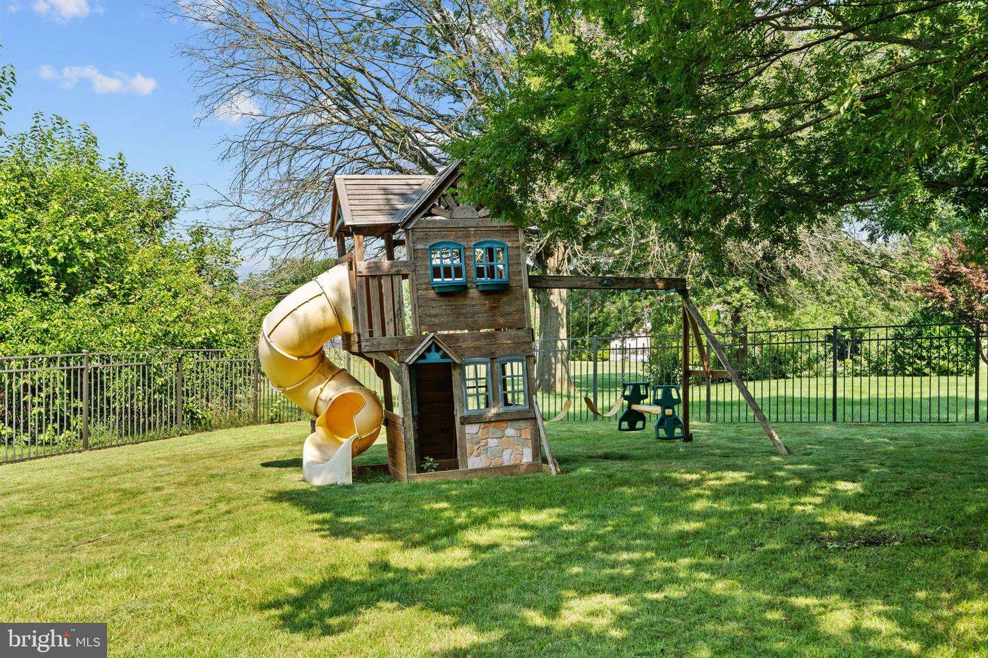 124 Pin Oak Dr