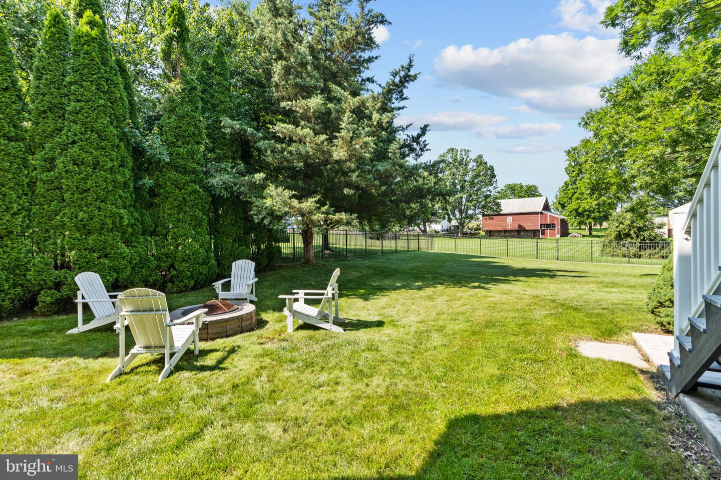 124 Pin Oak Dr