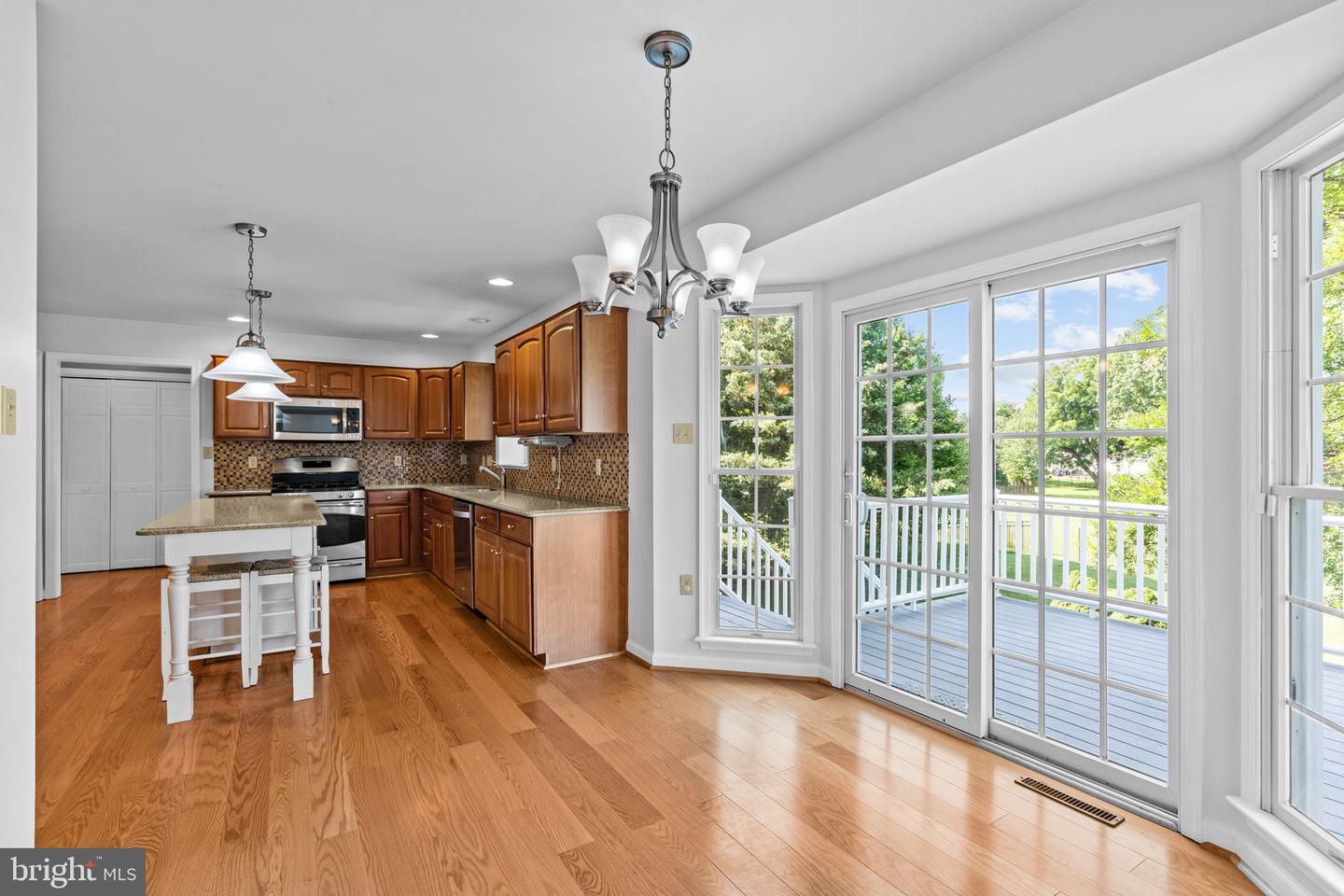 124 Pin Oak Dr
