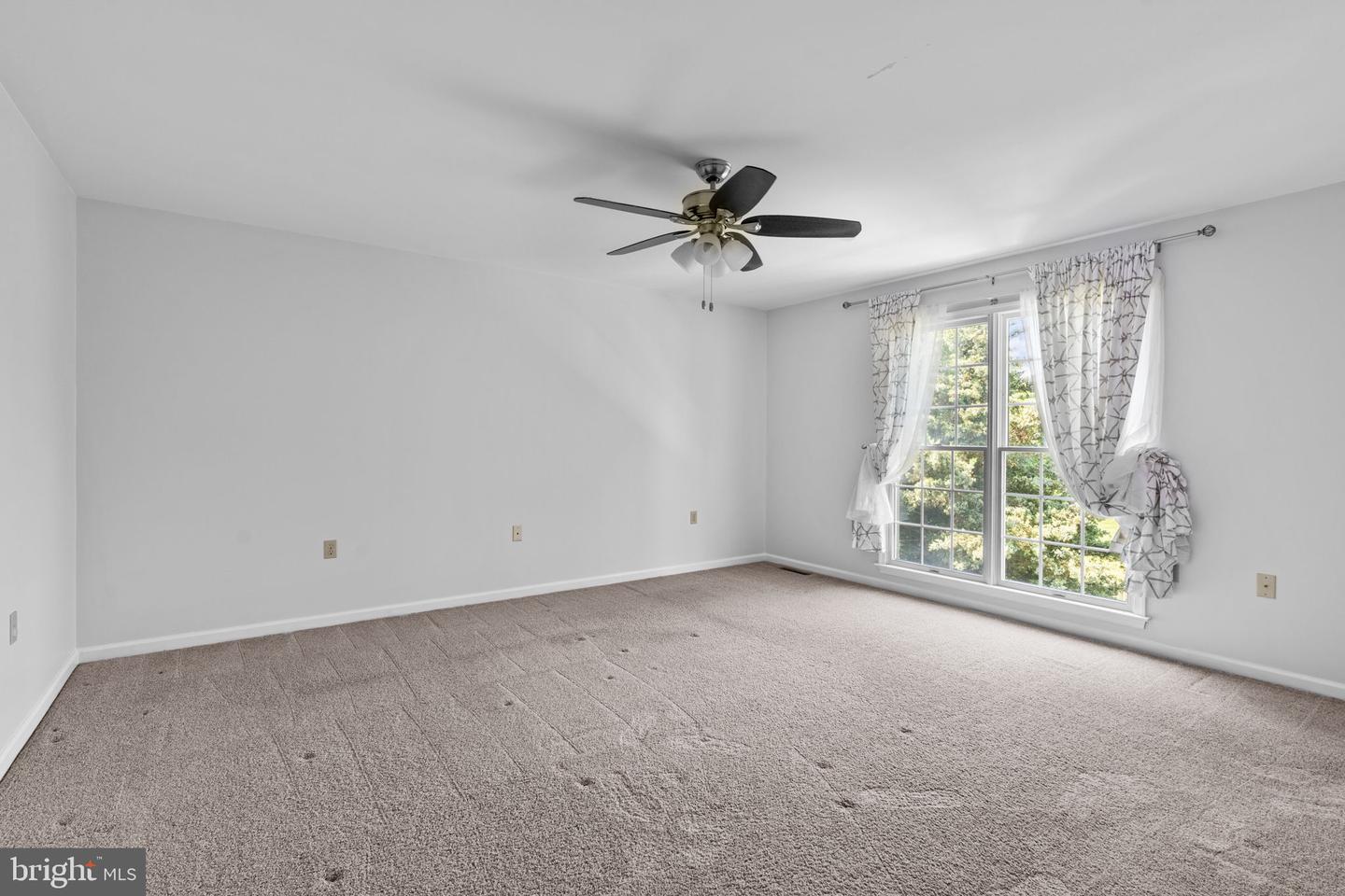 124 Pin Oak Dr