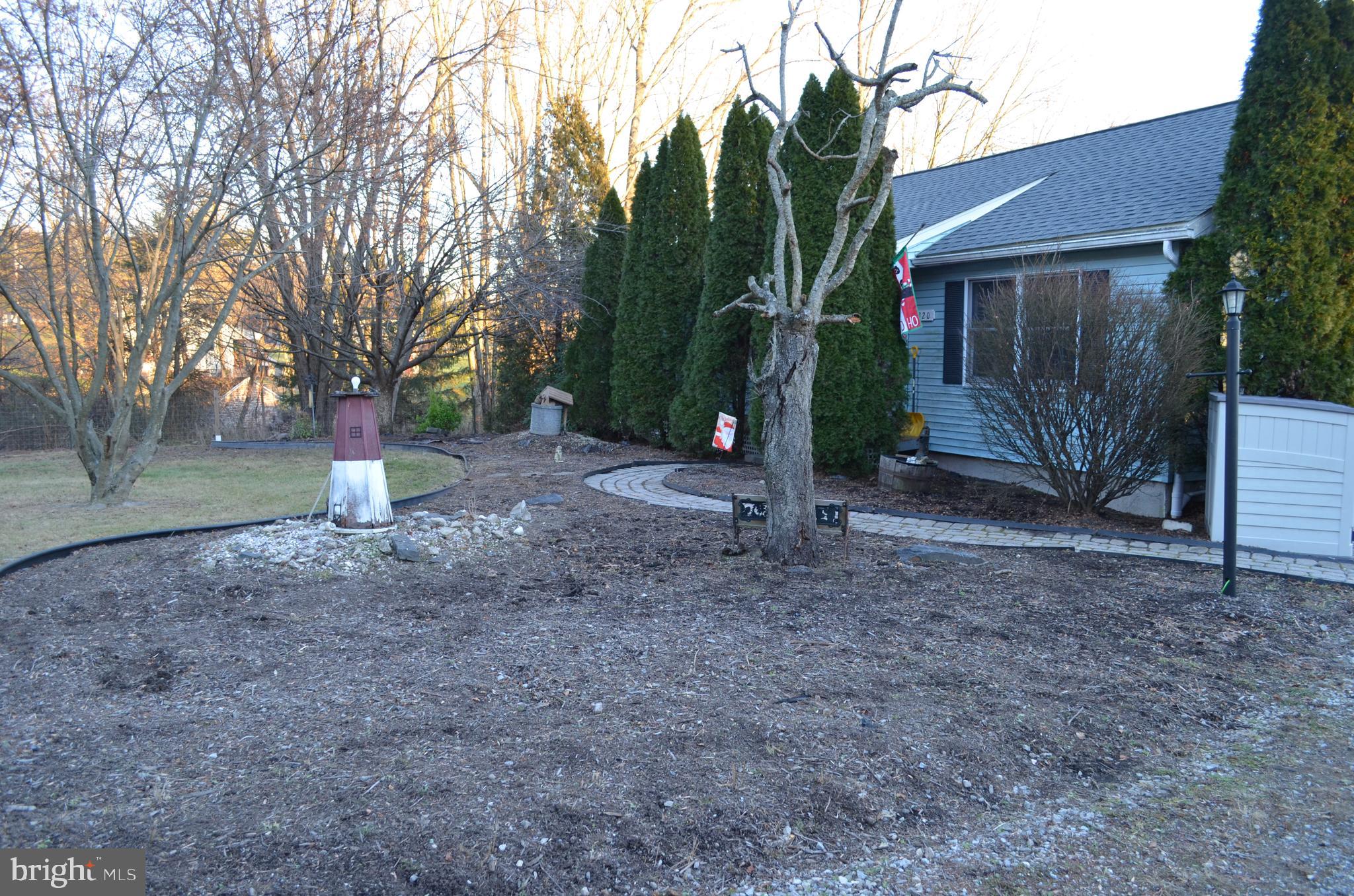 320 Cragmoor Rd