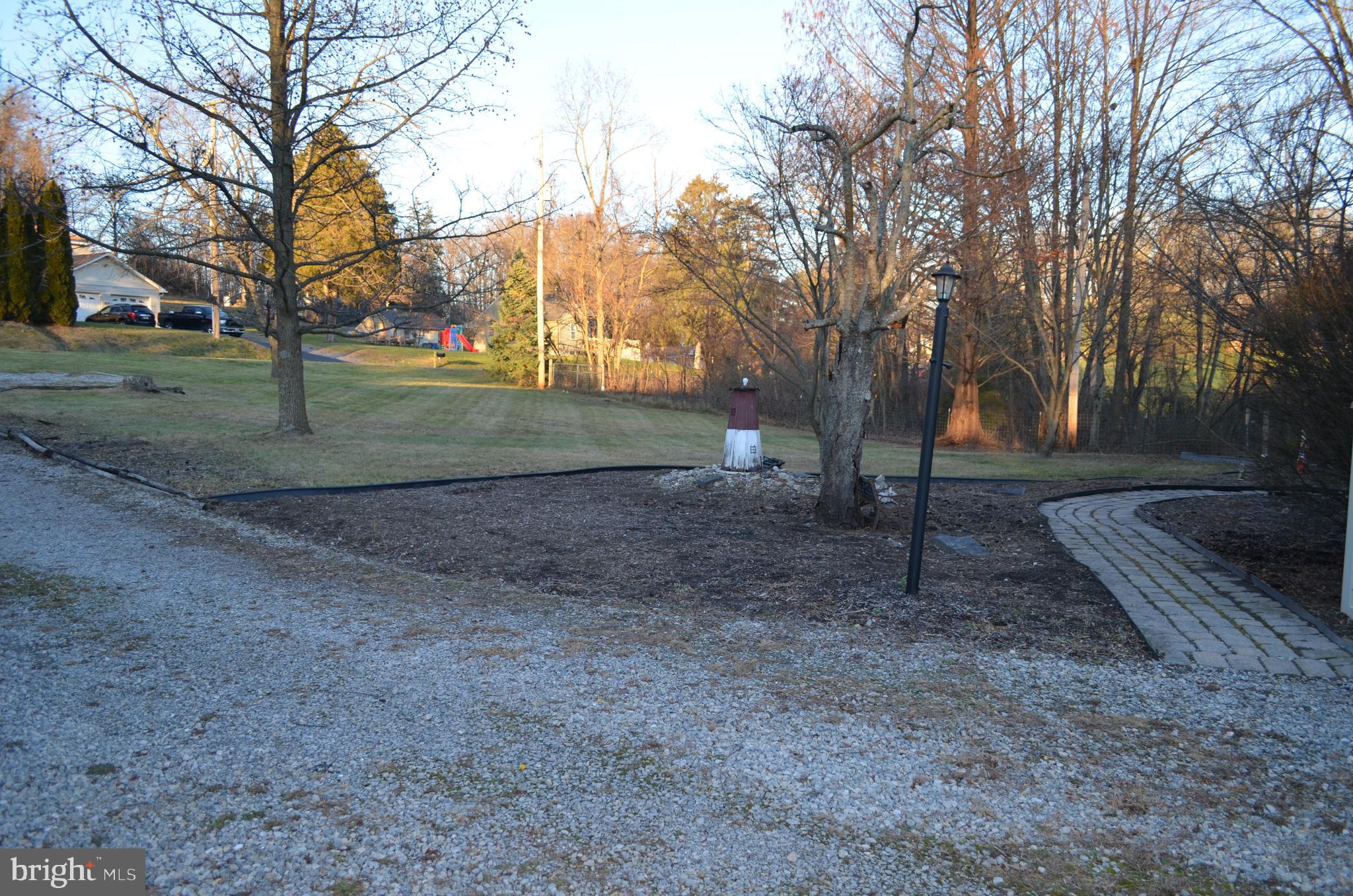320 Cragmoor Rd
