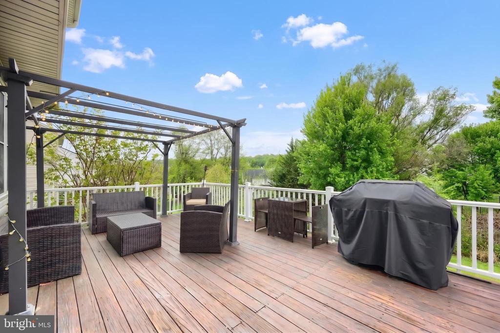 523 N REESER DRIVE
