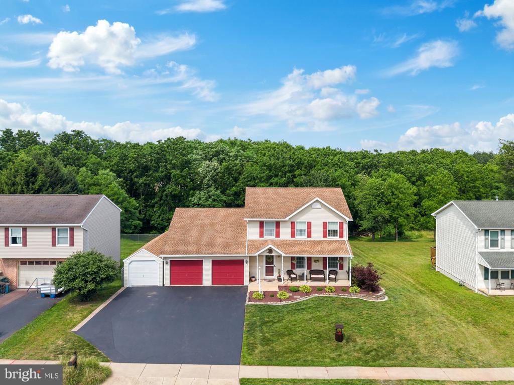 2911 VILLAGE SQUARE DRIVE