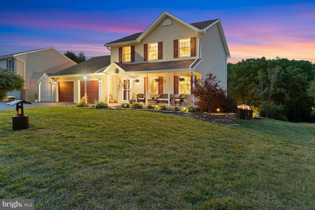 2911 VILLAGE SQUARE DRIVE