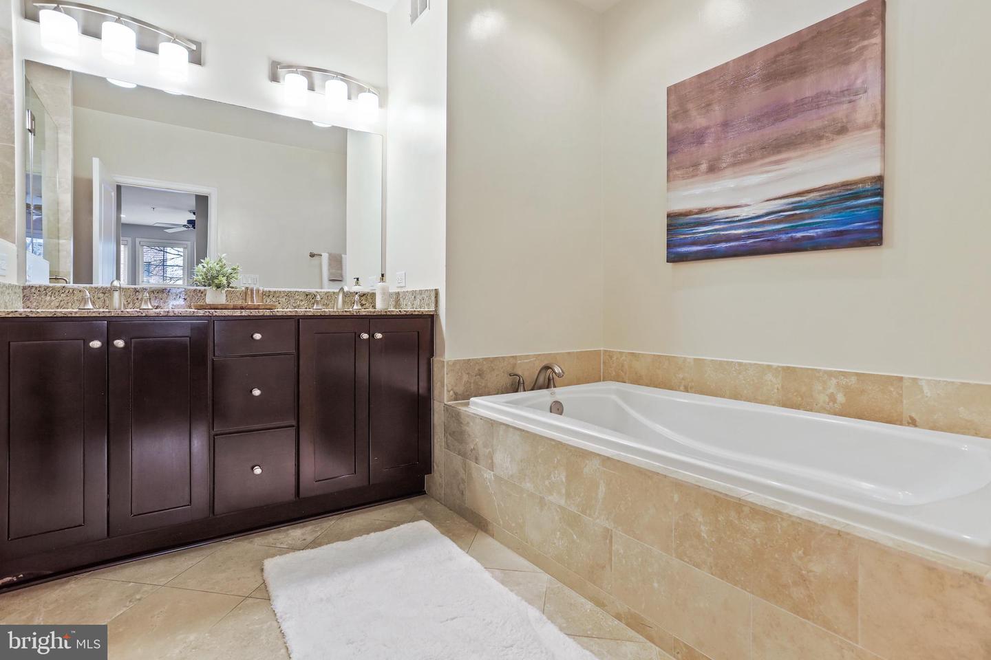 1418 N Rhodes St #B111