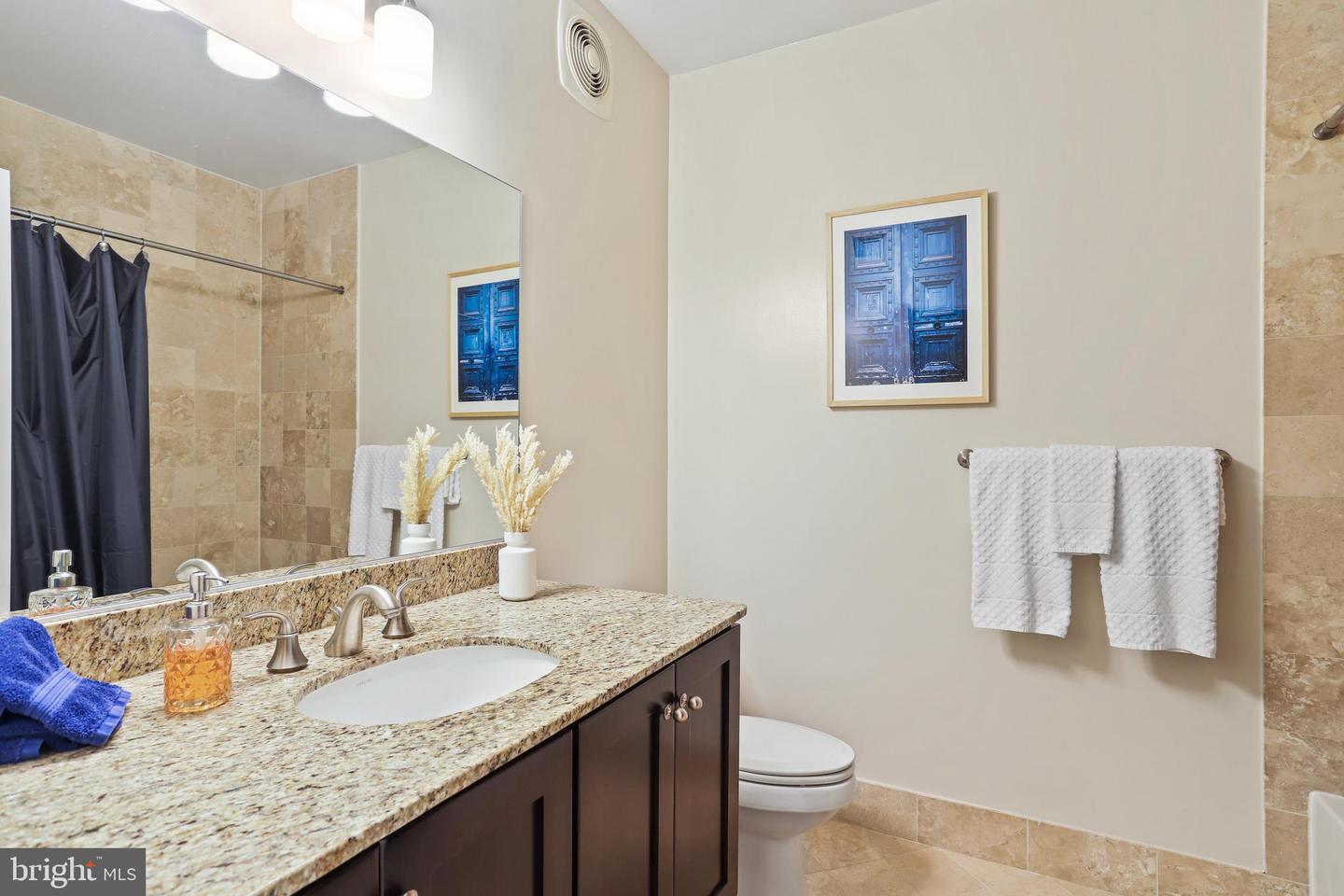 1418 N Rhodes St #B111