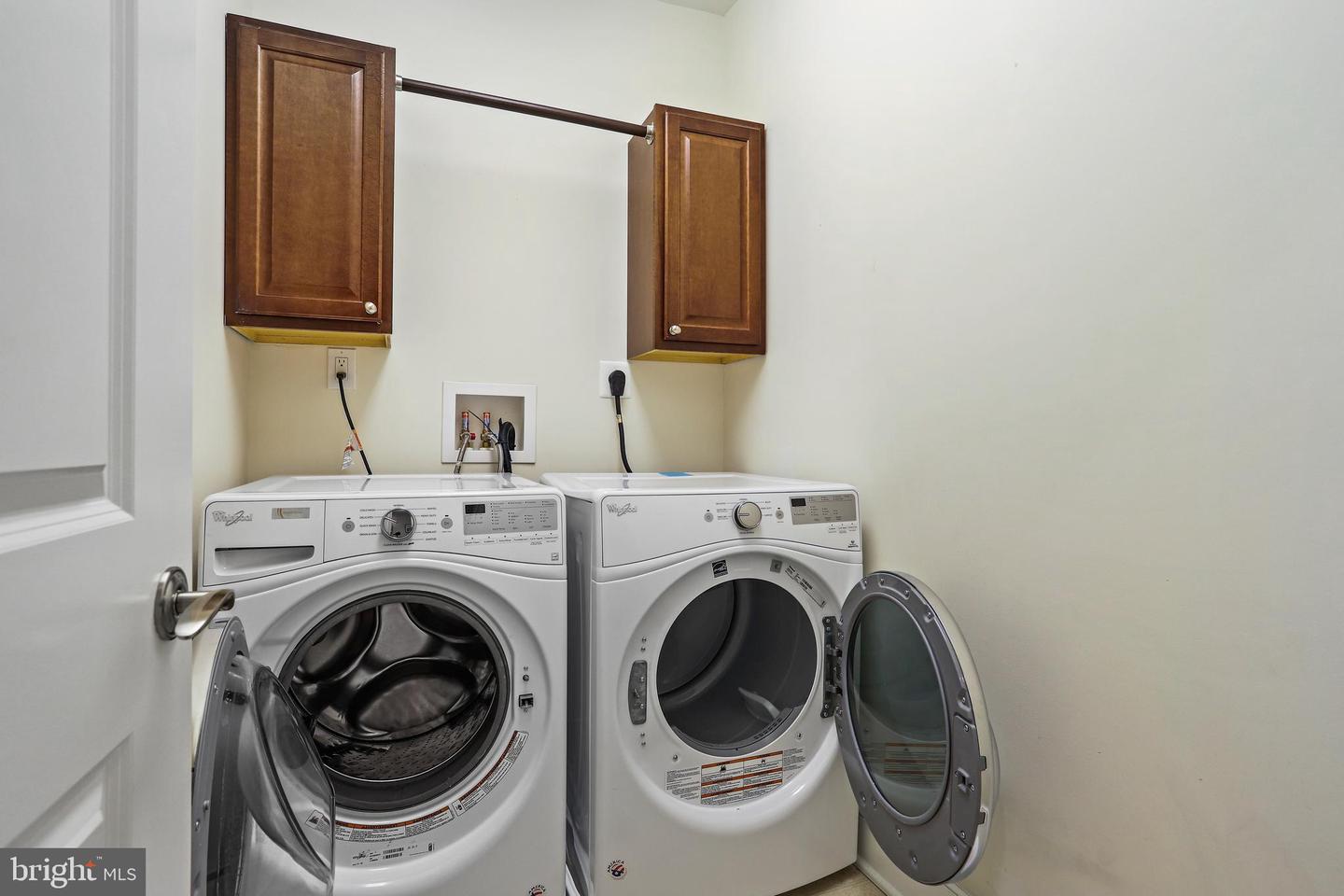 1418 N Rhodes St #B111