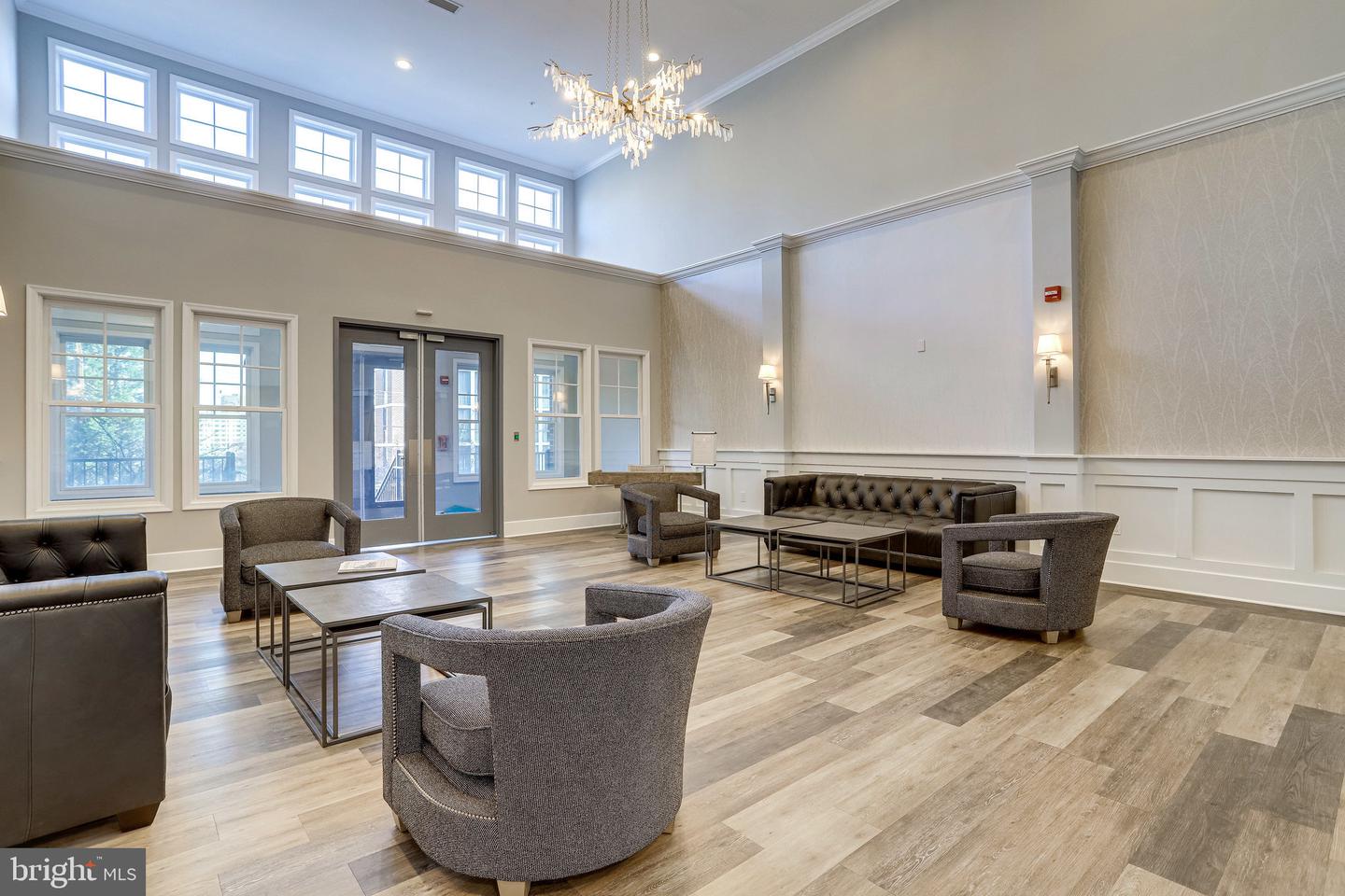 1418 N Rhodes St #B111