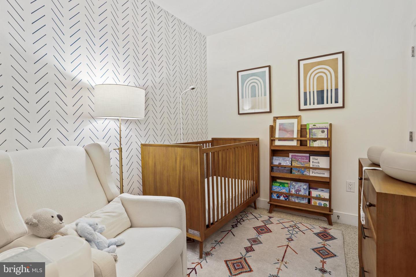 1418 N Rhodes St #B111