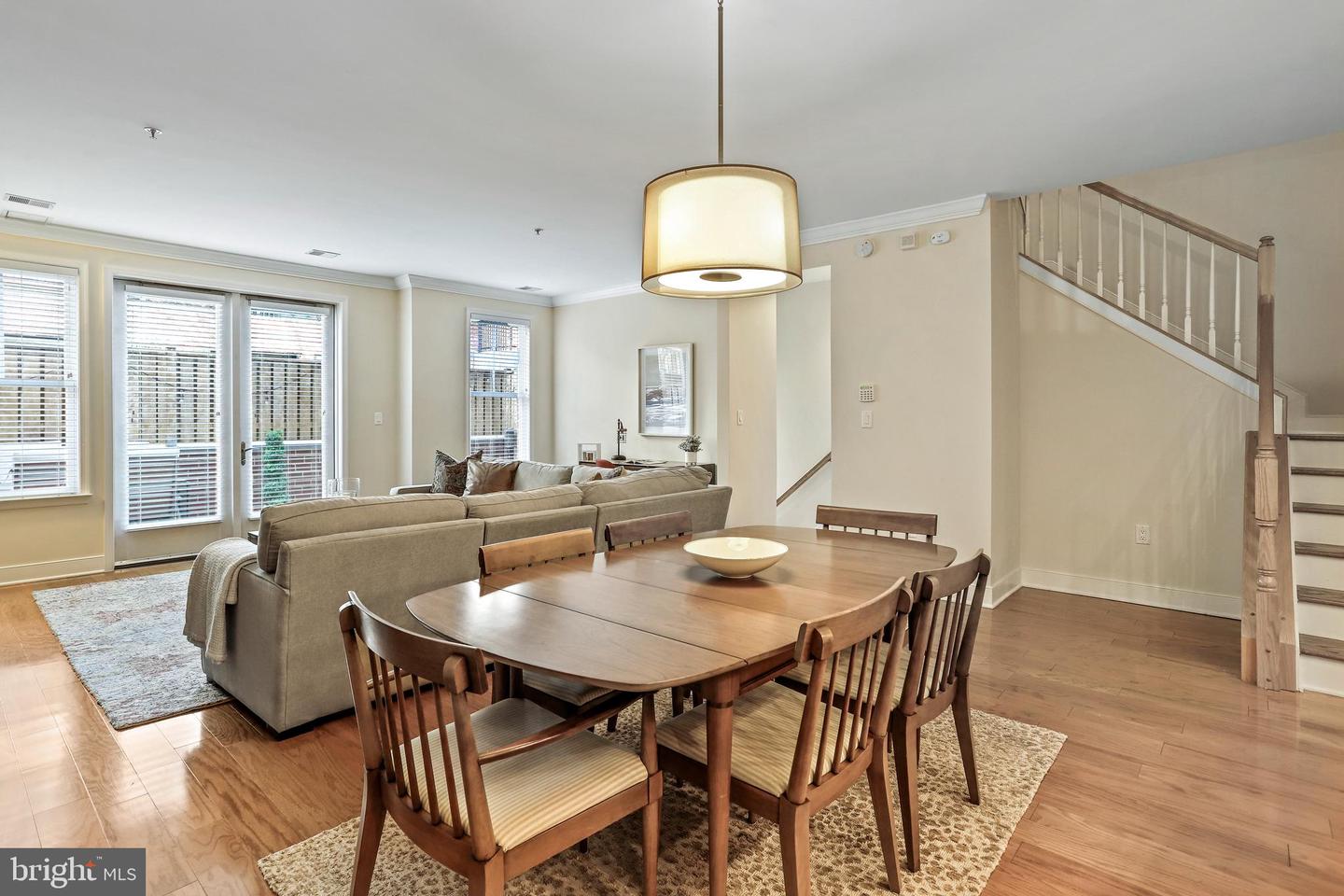 1418 N Rhodes St #B111