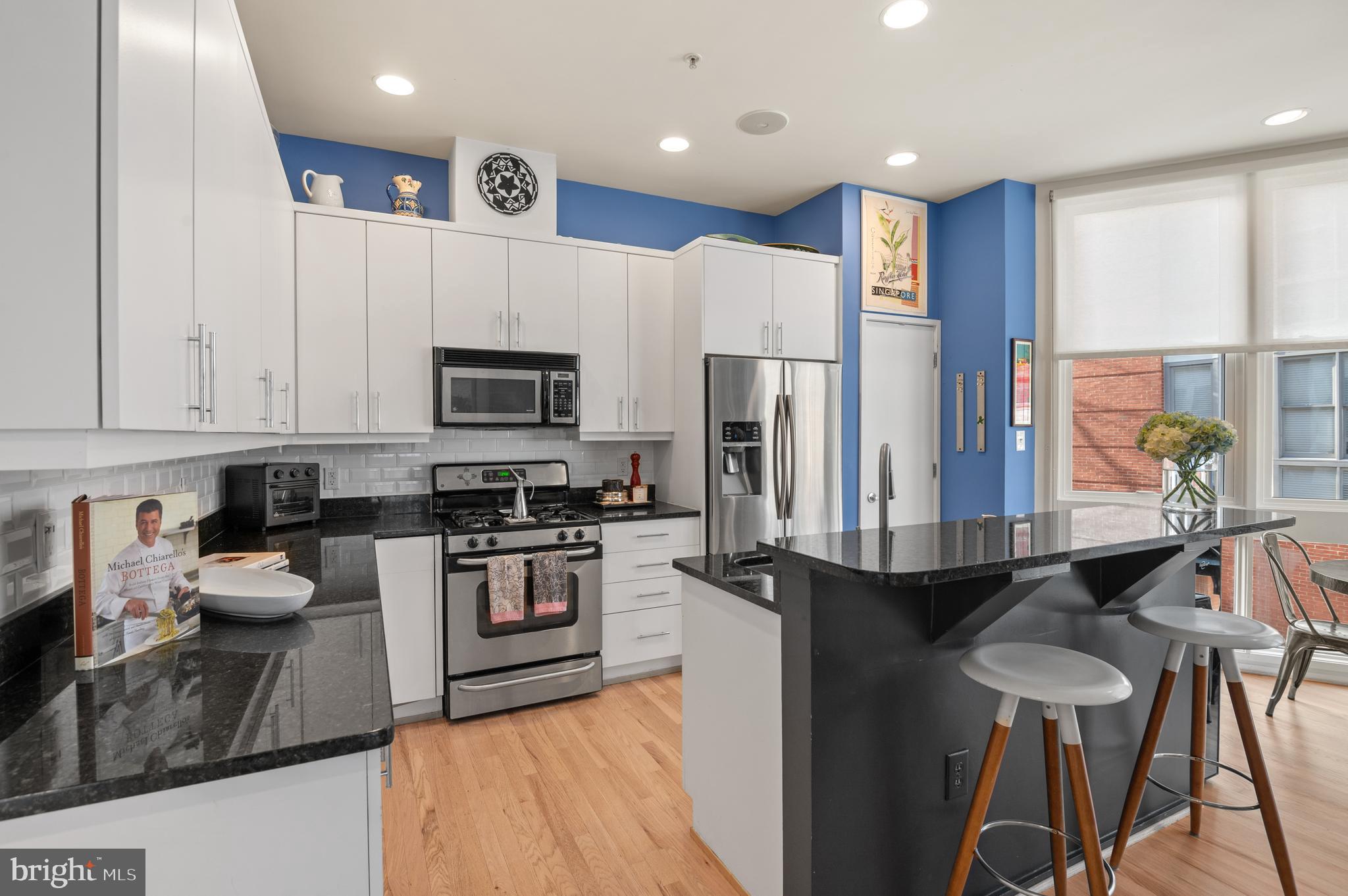 2002 N Westmoreland St