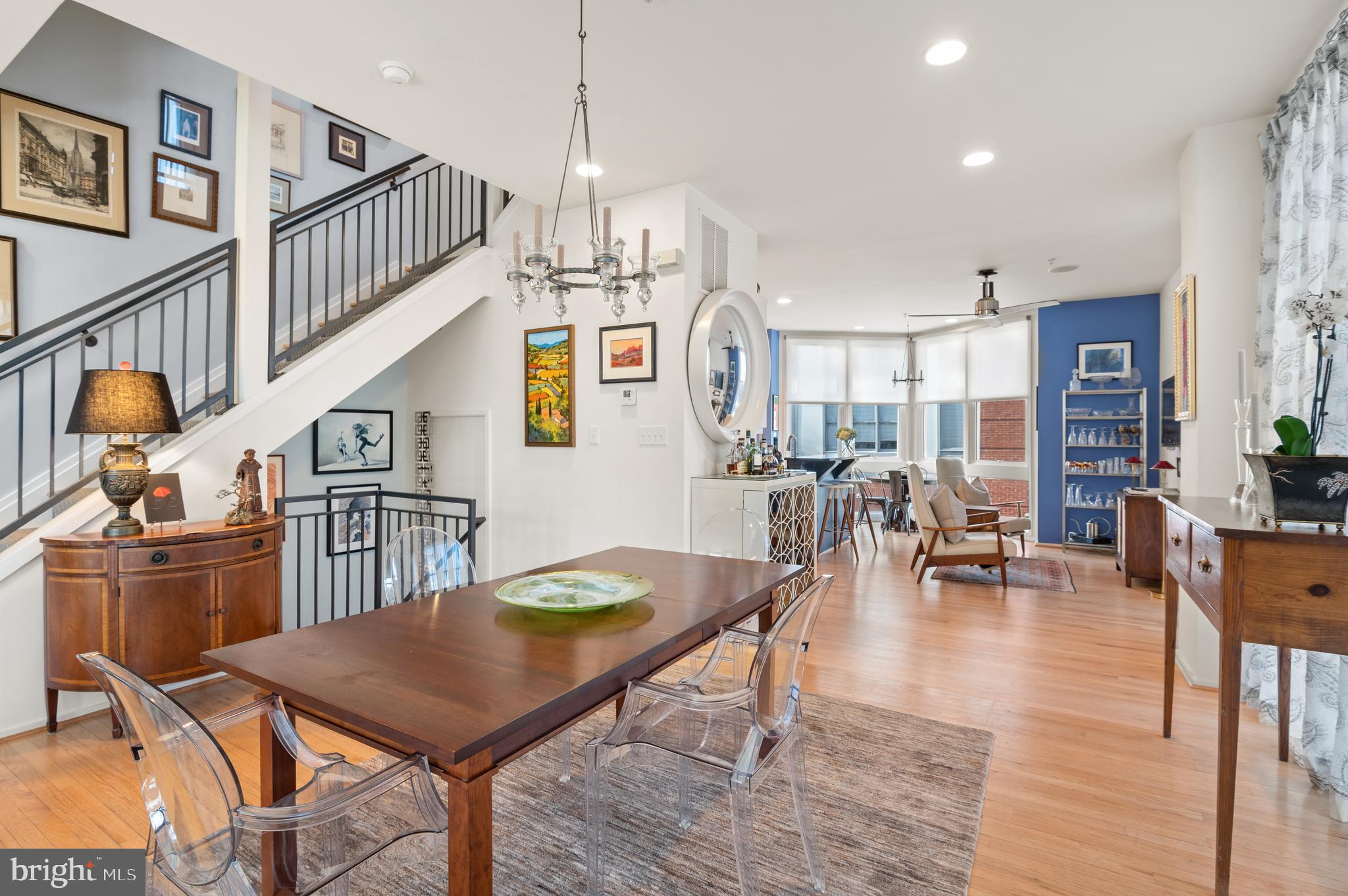 2002 N Westmoreland St