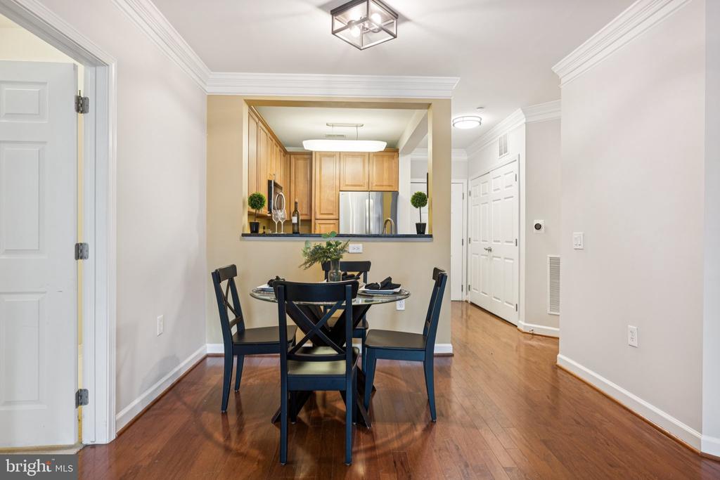 2101 MONROE N 107