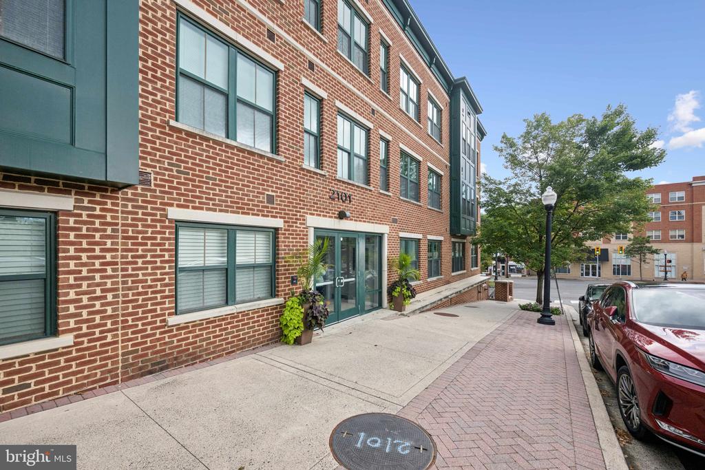 2101 MONROE N 107