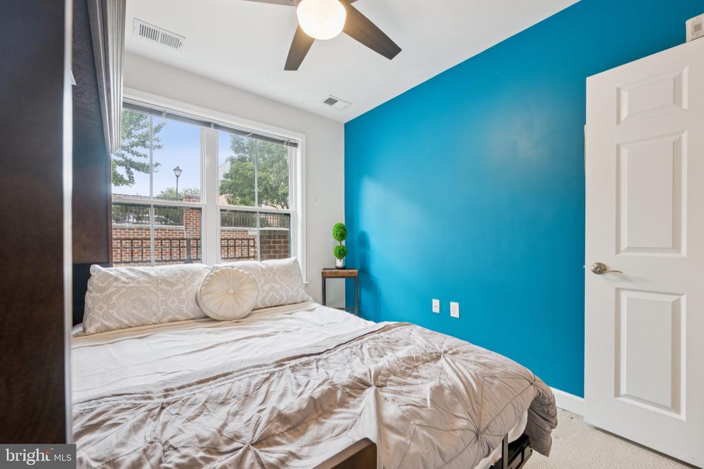 2101 MONROE N 107