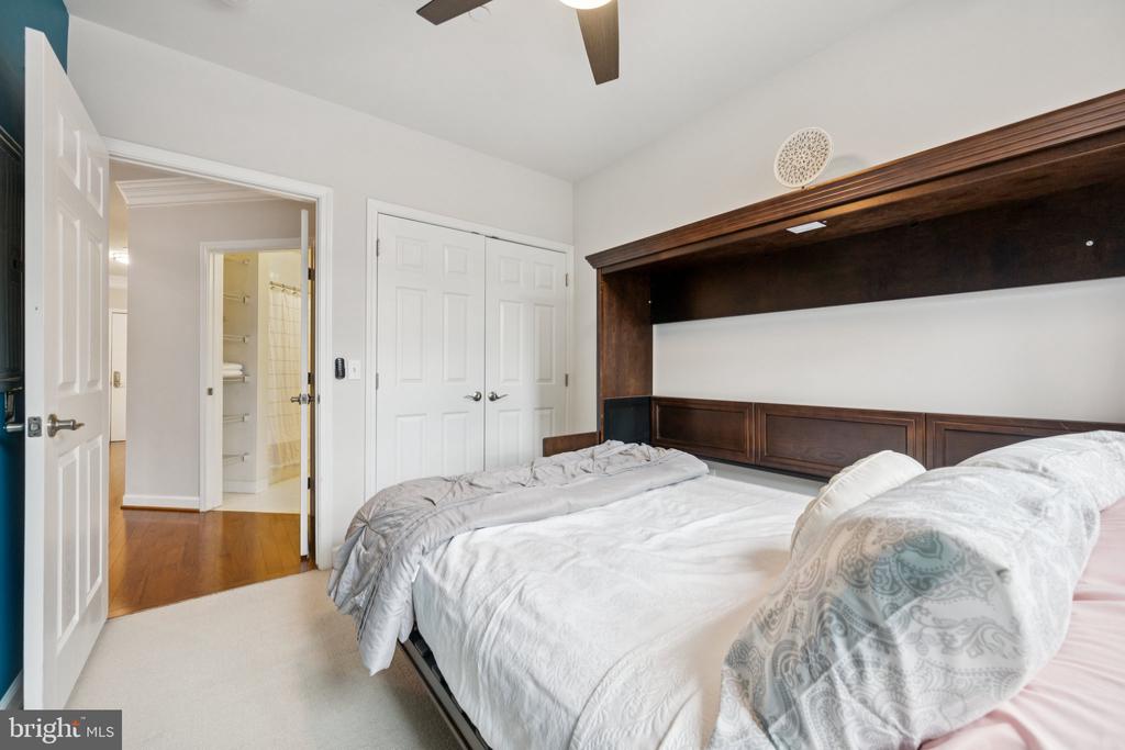 2101 MONROE N 107