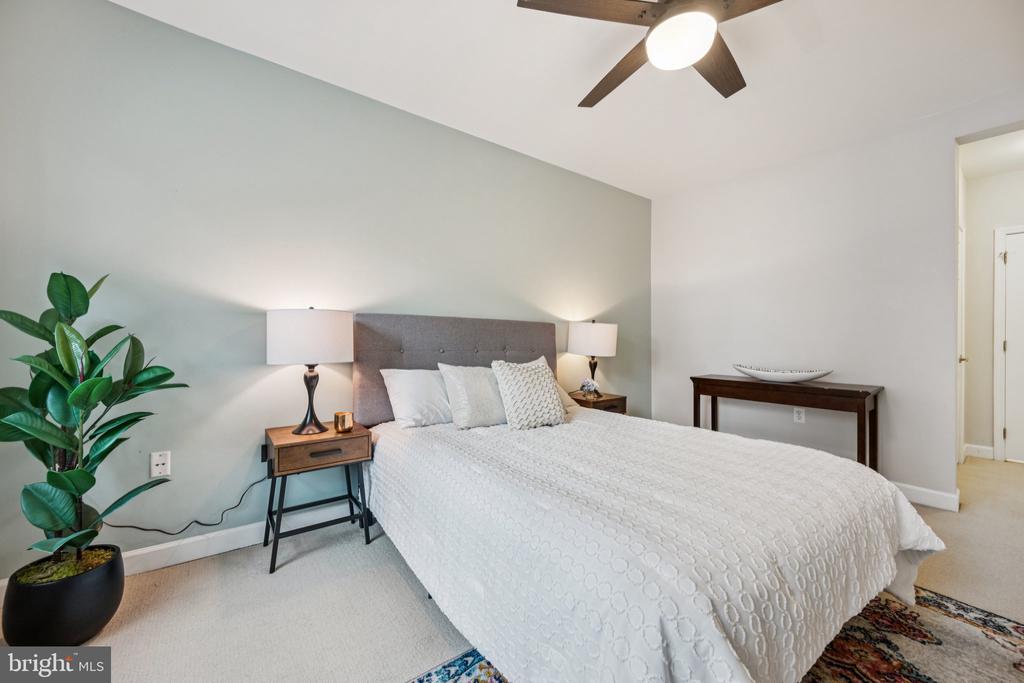 2101 MONROE N 107