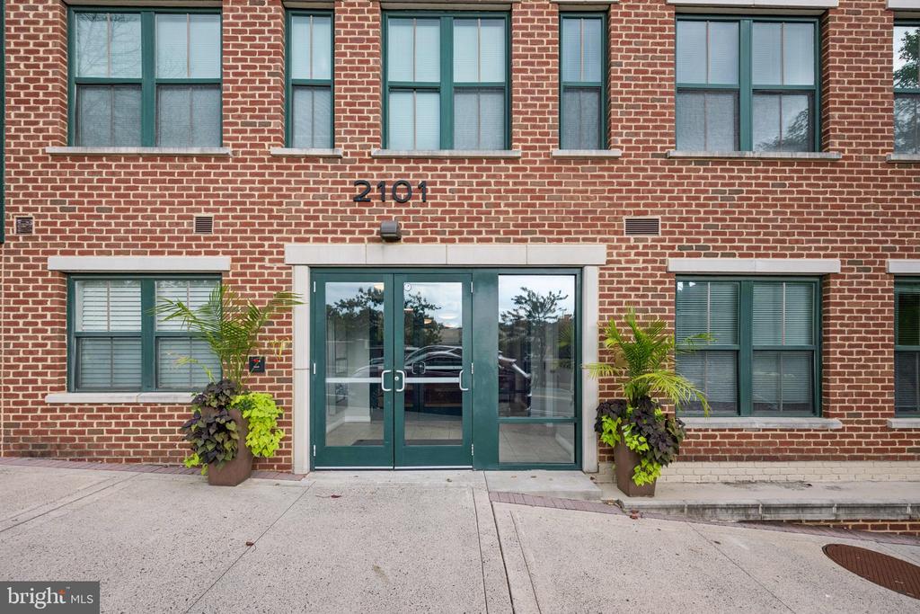 2101 MONROE N 107
